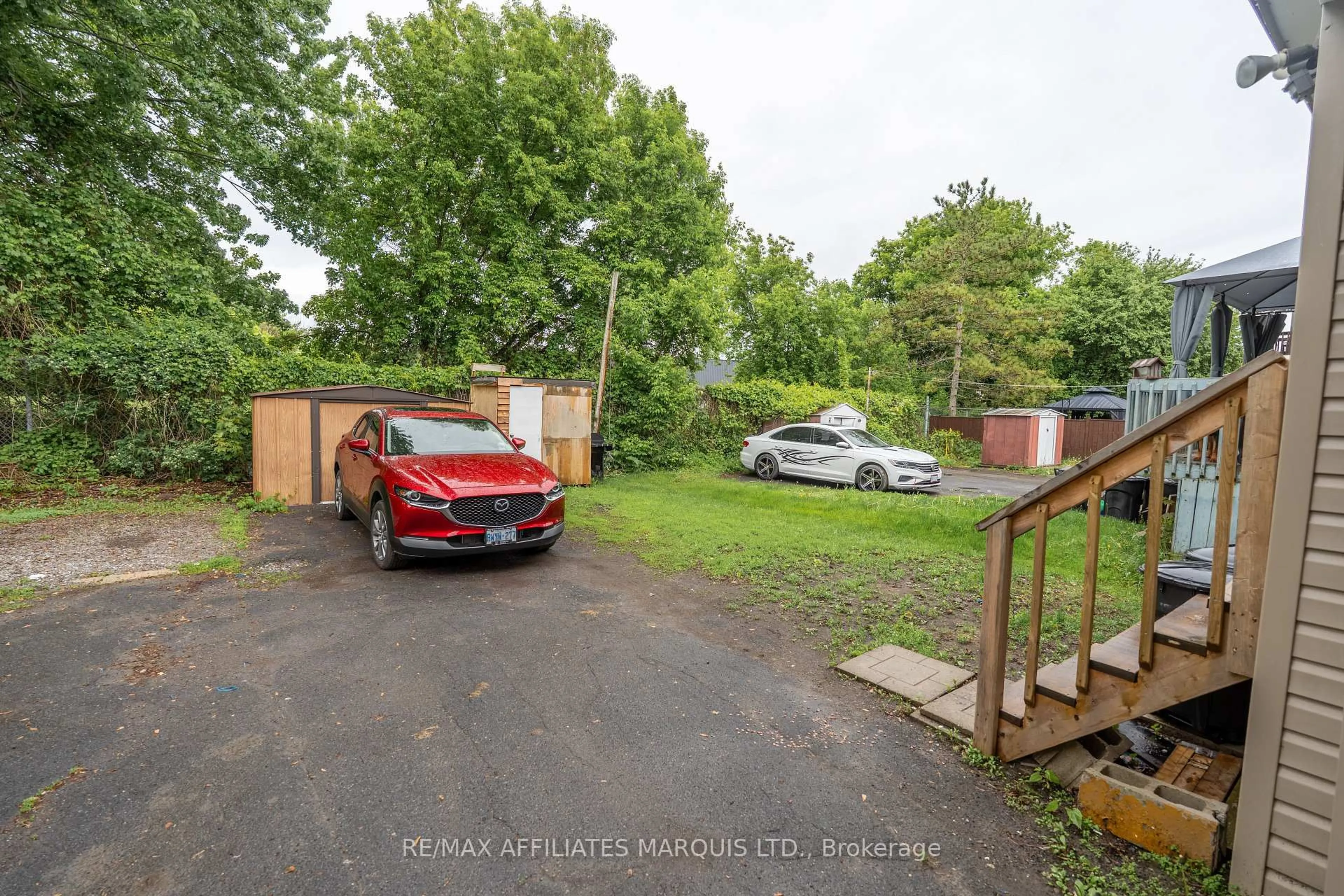 A pic from outside/outdoor area/front of a property/back of a property/a pic from drone, street for 117 St Felix St, Cornwall Ontario K6H 5A2