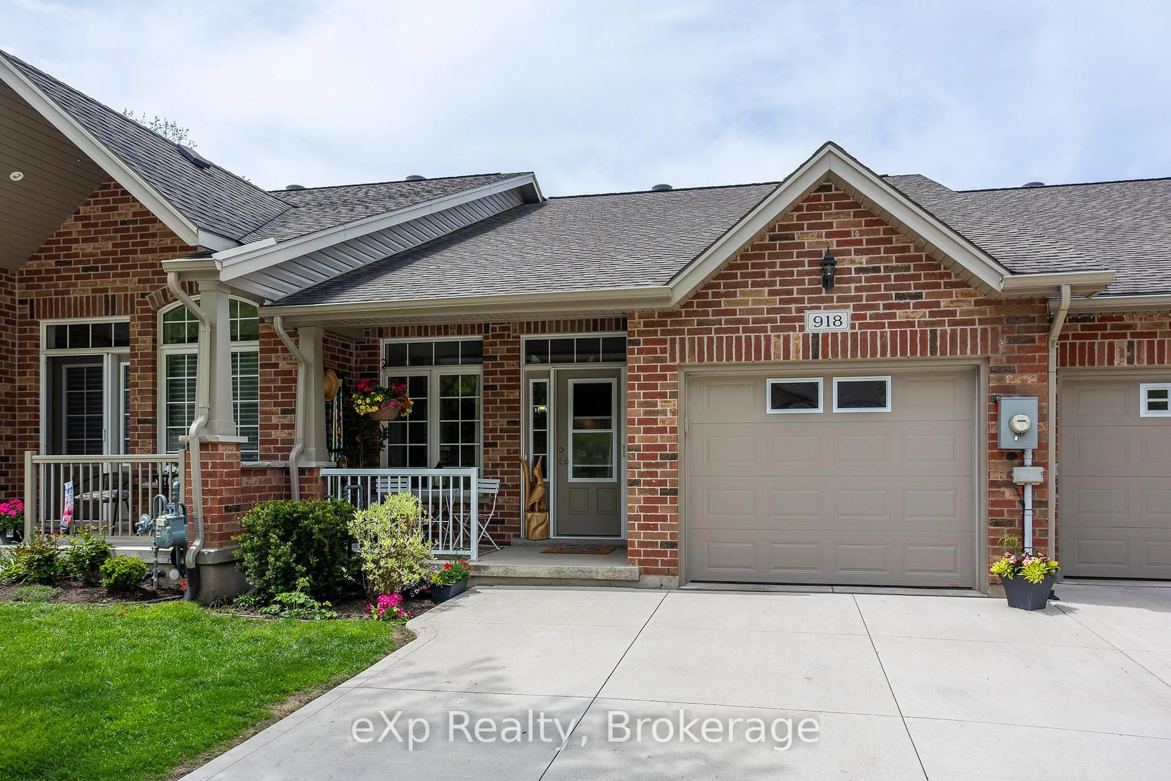 Home with brick exterior material, street for 918 5th Avenue 'A' N/A, Owen Sound Ontario N4K 0C1