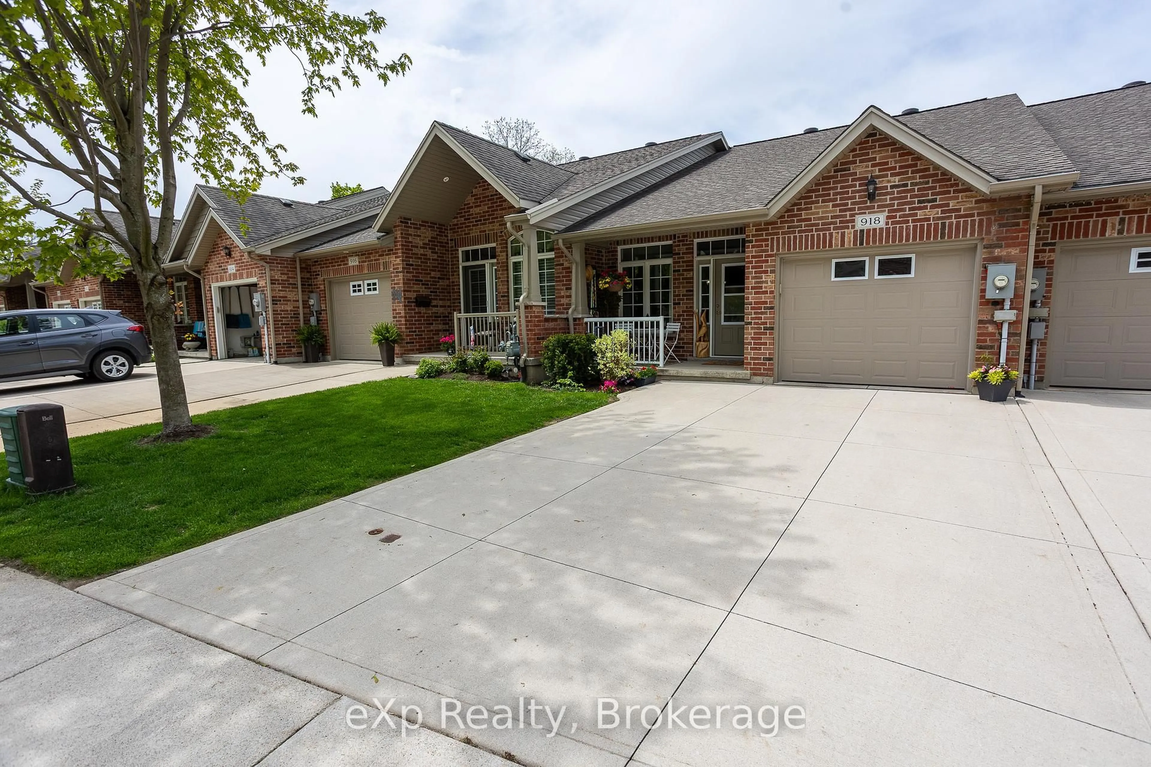Home with brick exterior material, street for 918 5th Avenue 'A' N/A, Owen Sound Ontario N4K 0C1