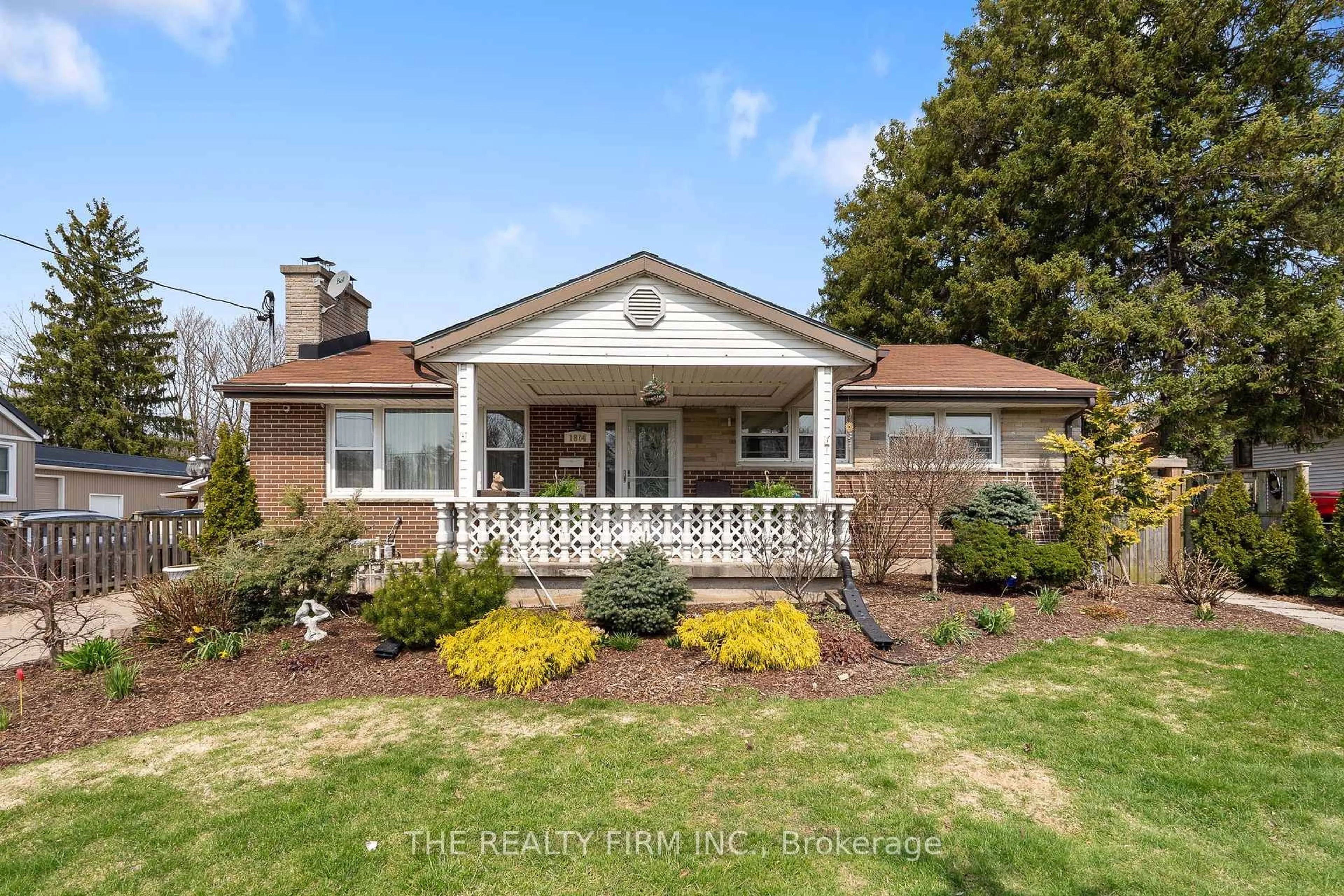 Home with brick exterior material, unknown for 1864 Parkhurst Ave, London East Ontario N5V 2C3