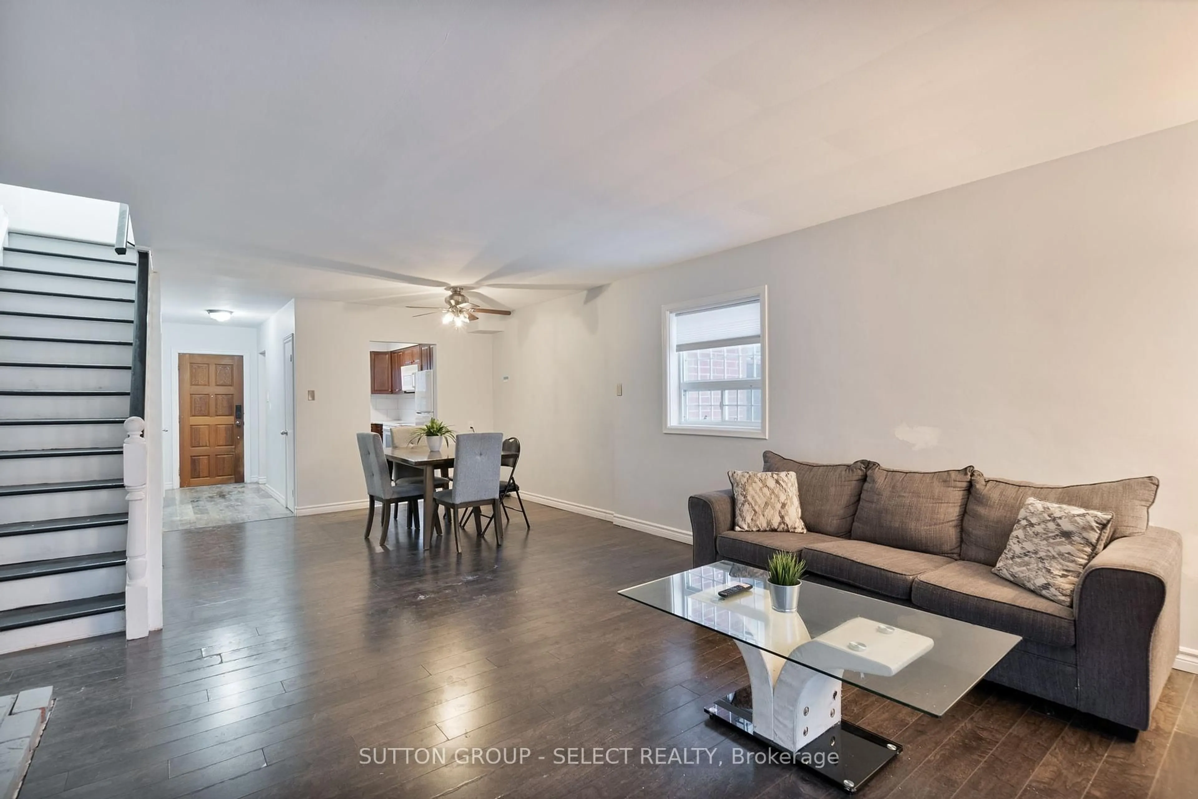 Living room with furniture, unknown for 1010 Kipps Lane, London East Ontario N5Y 4S5