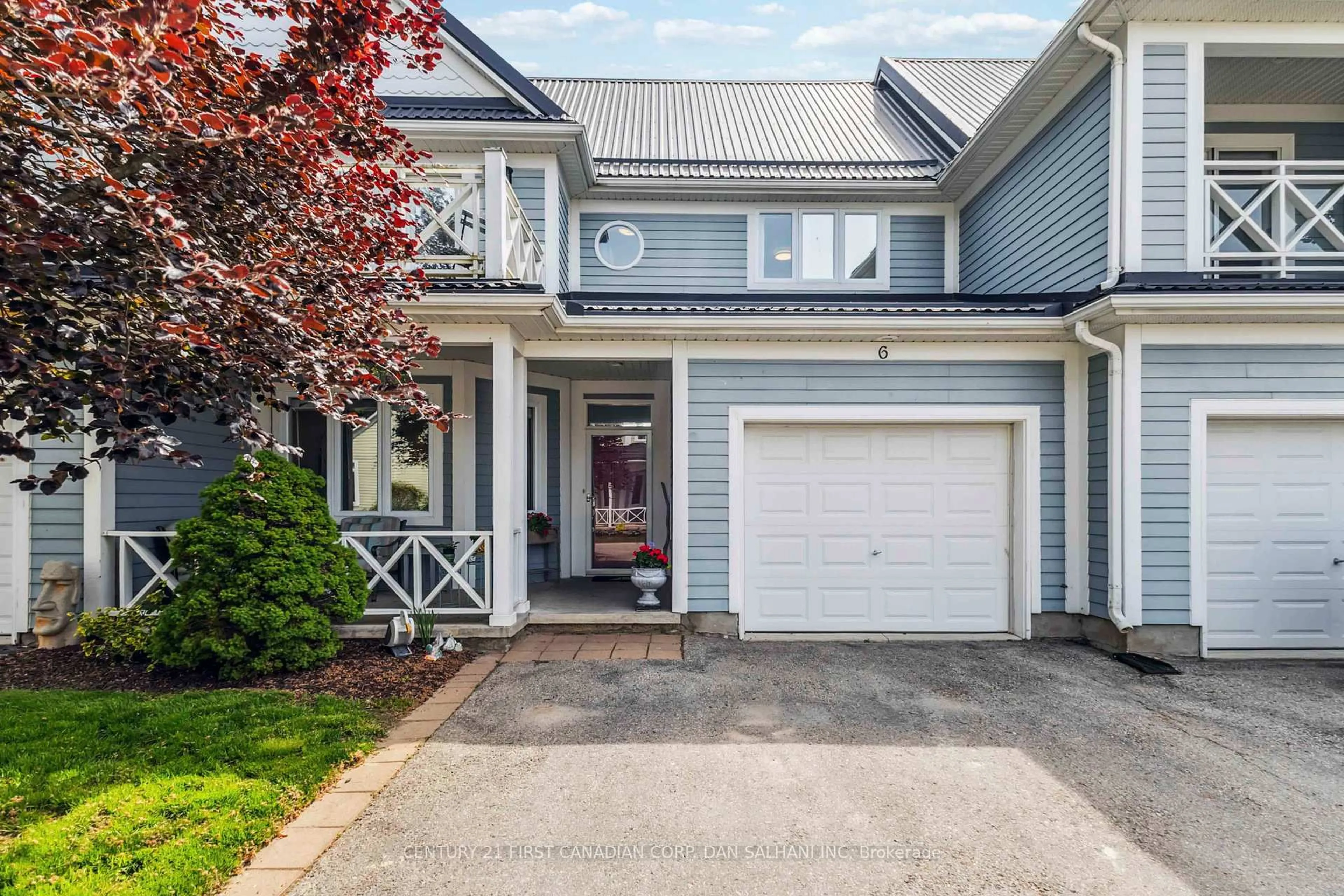 Home with vinyl exterior material, street for 375 EDITH CAVELL Blvd #6, Central Elgin Ontario N5L 1E6