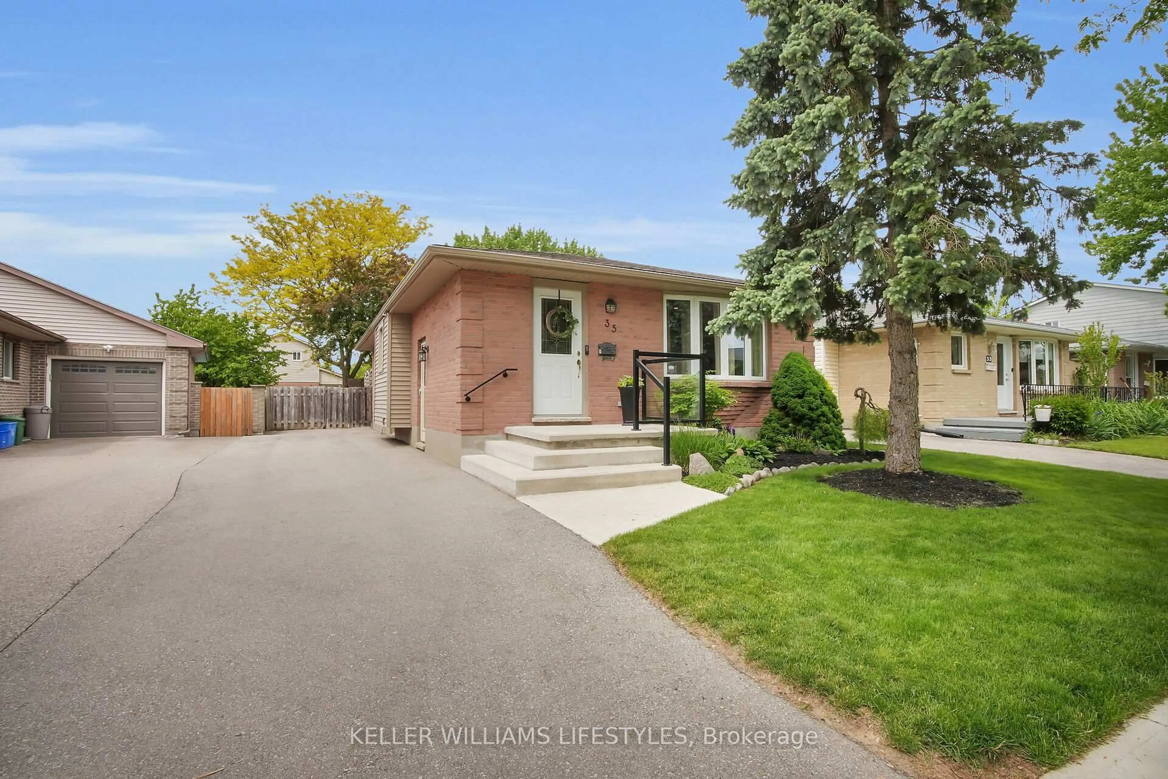 Home with brick exterior material, street for 35 Edmunds Cres, London South Ontario N5Z 4J1