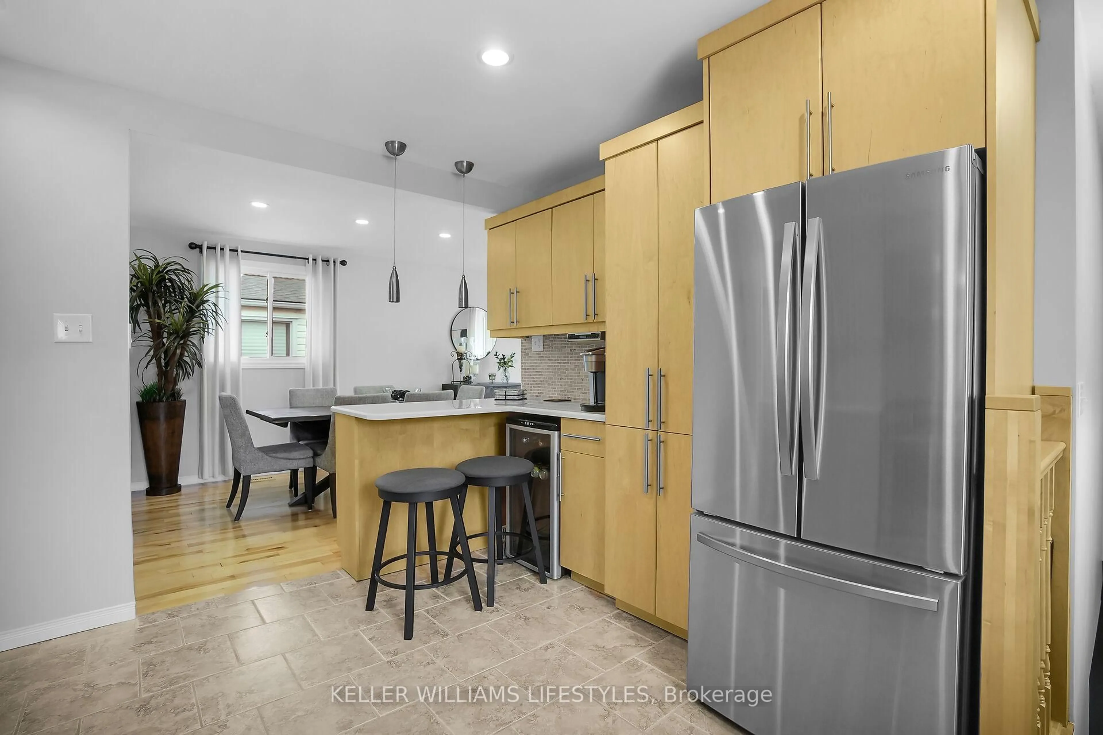 Open concept kitchen, unknown for 35 Edmunds Cres, London South Ontario N5Z 4J1