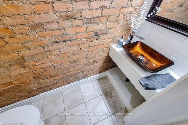 Additional image 19 of 116 Locke St