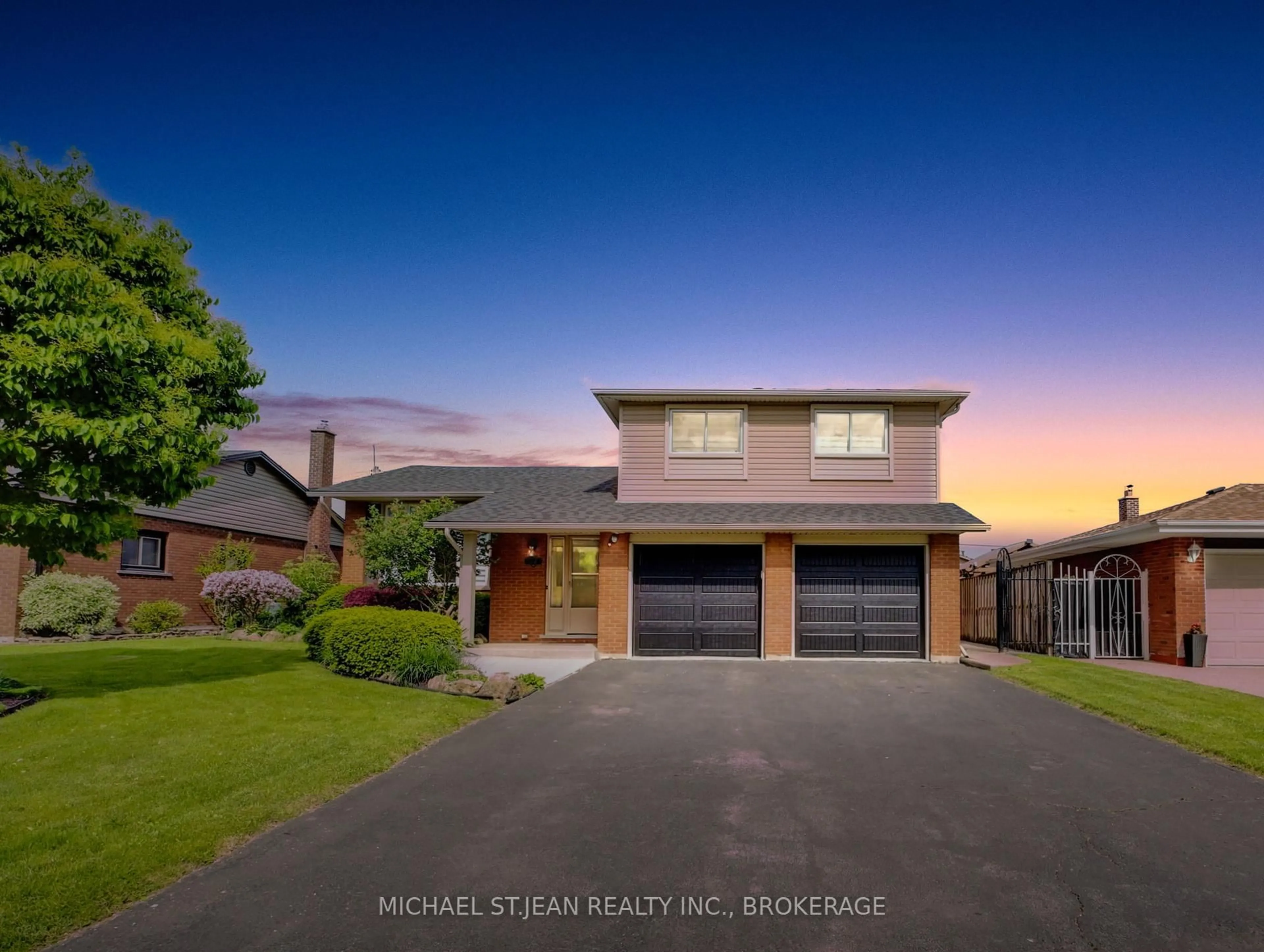 Home with brick exterior material, street for 207 Montmorency Dr, Hamilton Ontario L8K 5H3