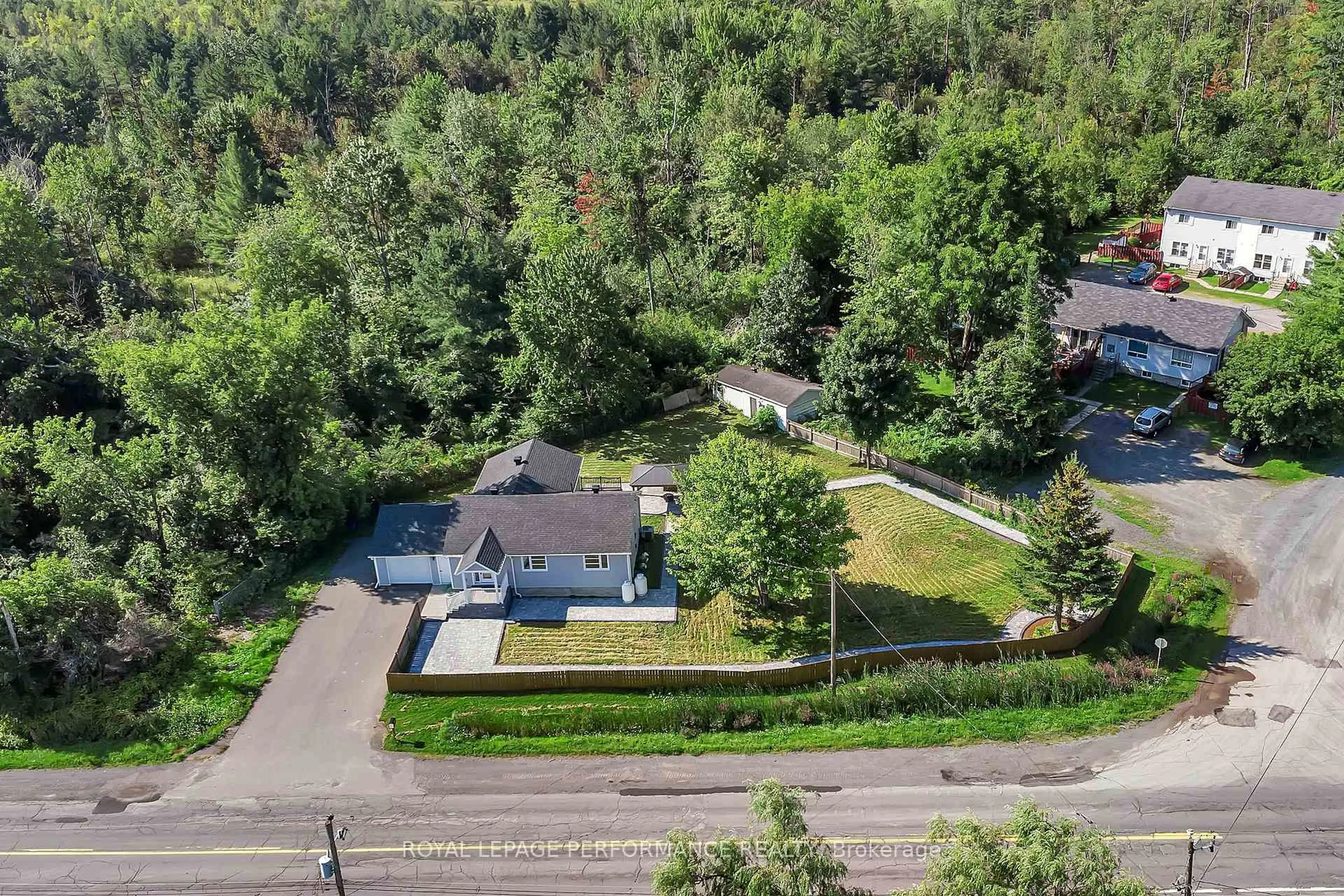 A pic from outside/outdoor area/front of a property/back of a property/a pic from drone, unknown for 6200 Russell Rd, Carlsbad Springs Ontario K0A 1K0