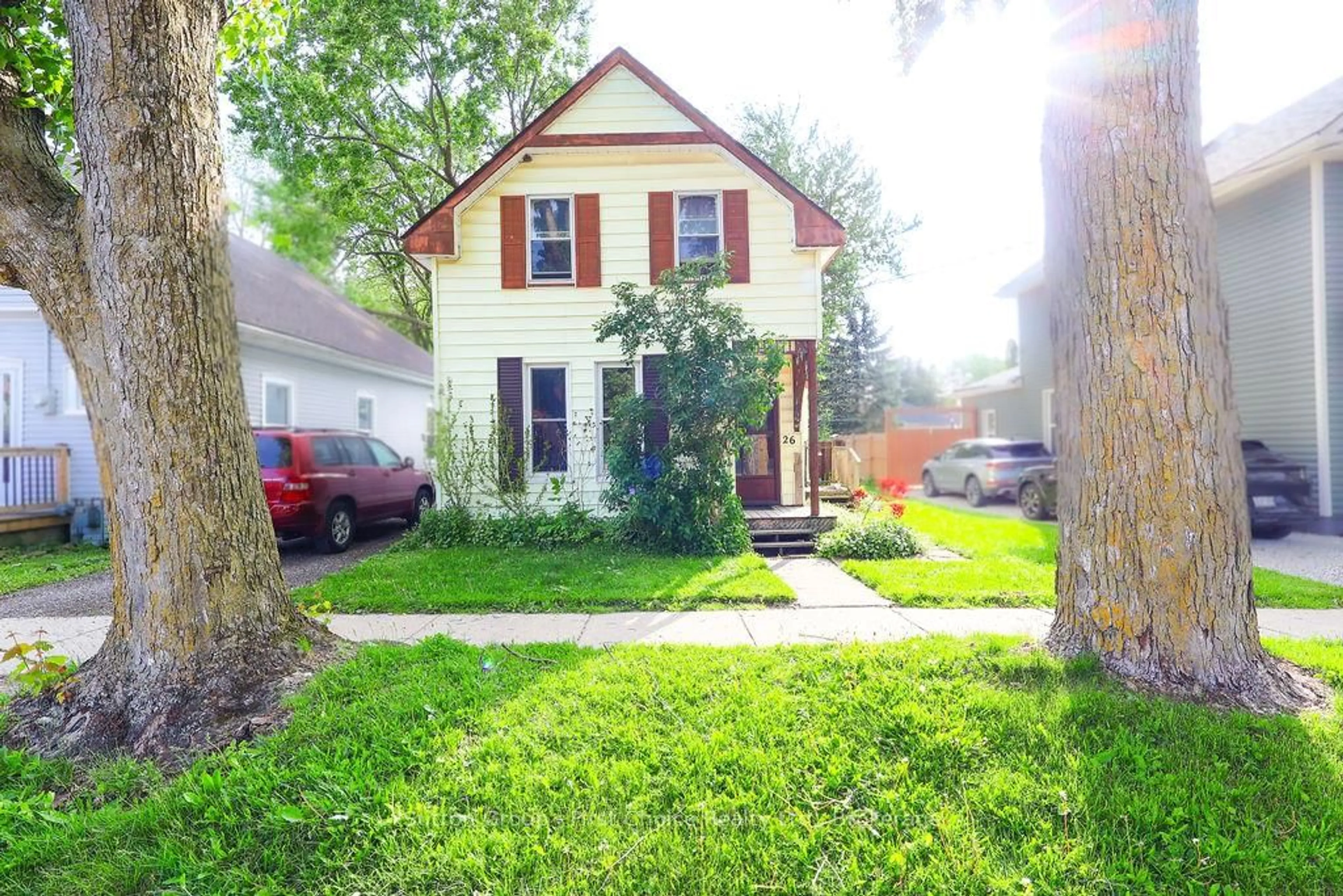 Unknown for 26 Mowat St, Stratford Ontario N5A 2B7