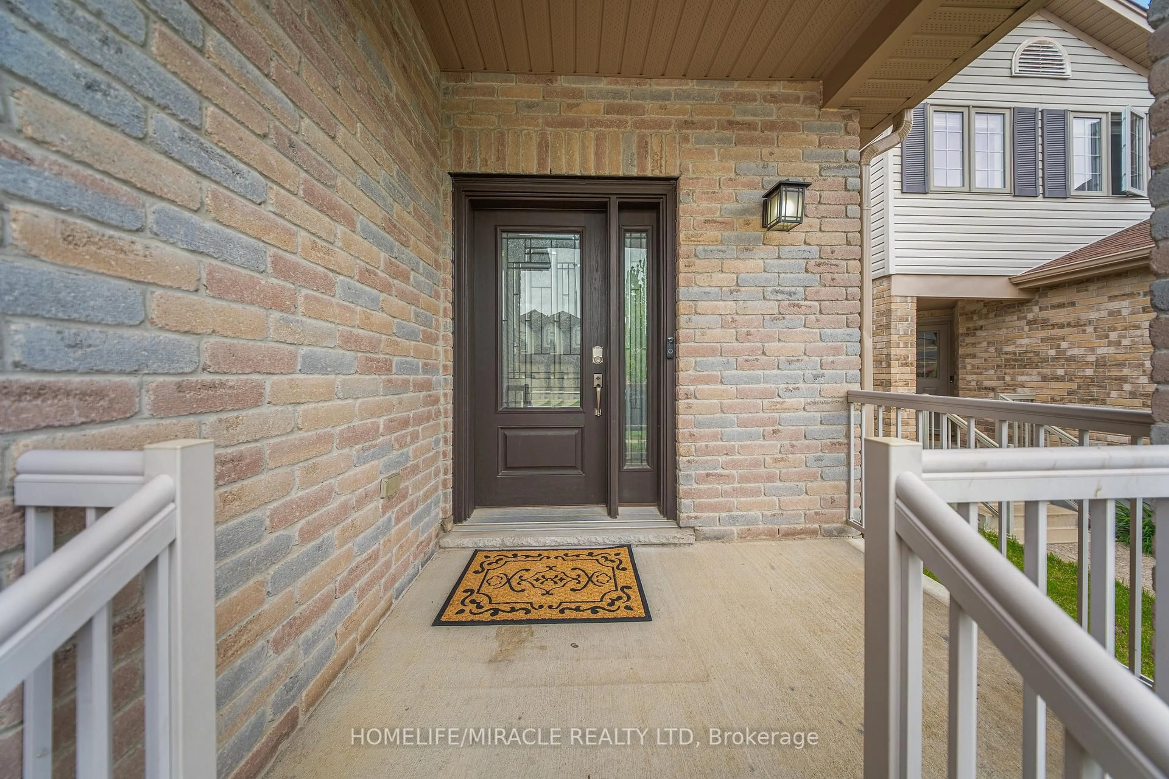 Indoor entryway for 79 Hinrichs Cres, Cambridge Ontario N1T 0A8