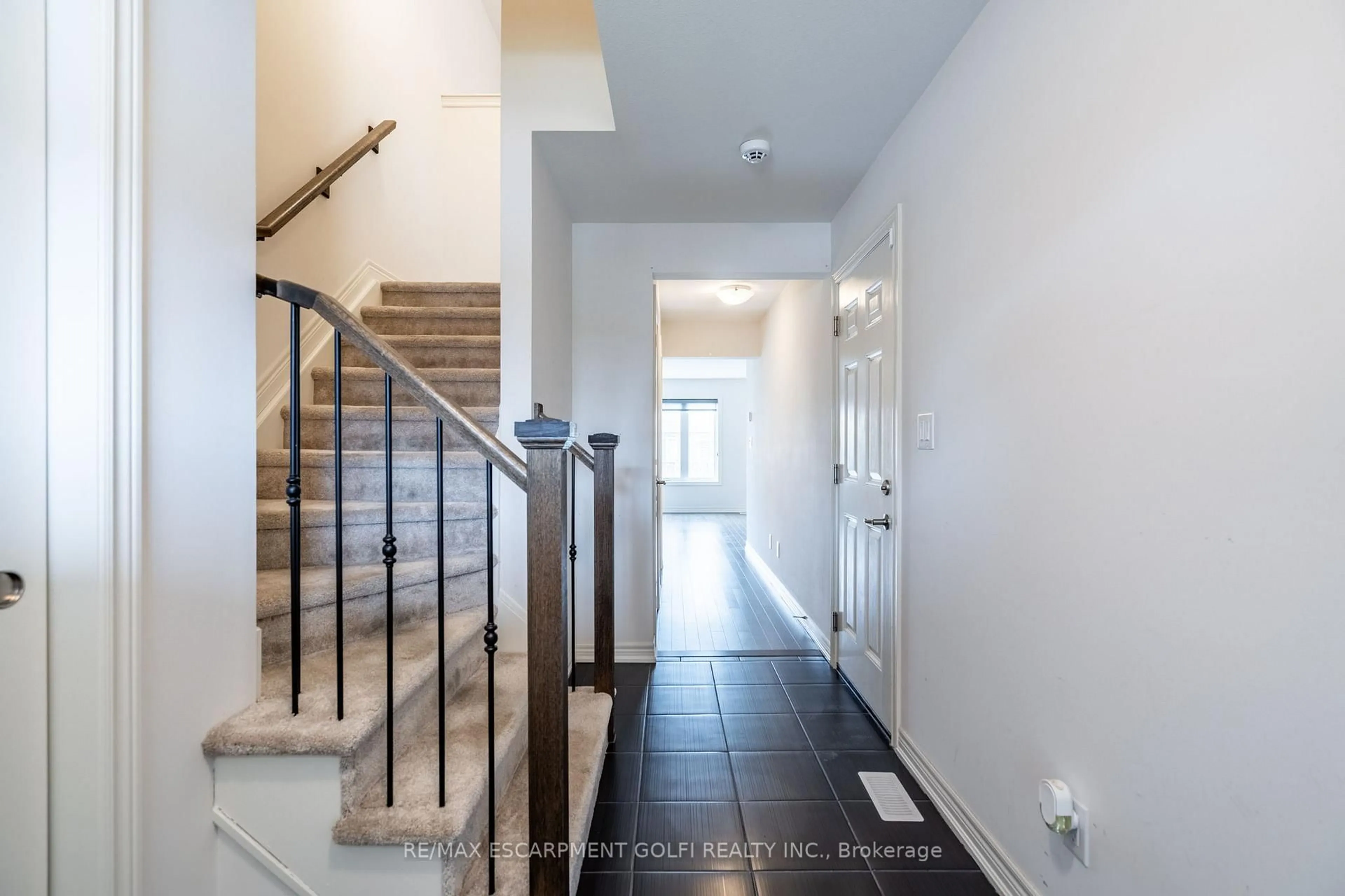 Unknown for 96 Monarch St, Welland Ontario L3C 0G6