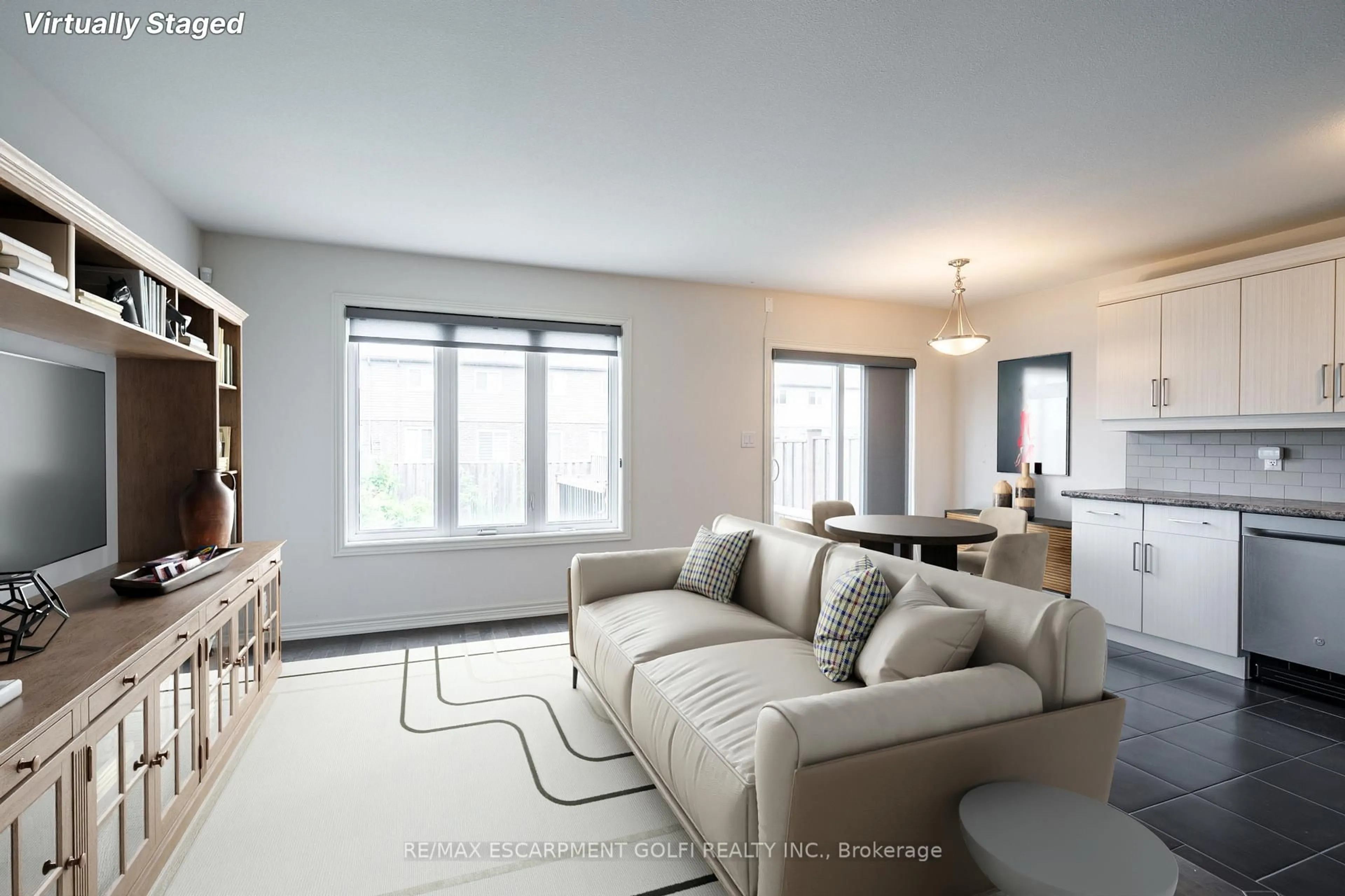 Living room with furniture, unknown for 96 Monarch St, Welland Ontario L3C 0G6