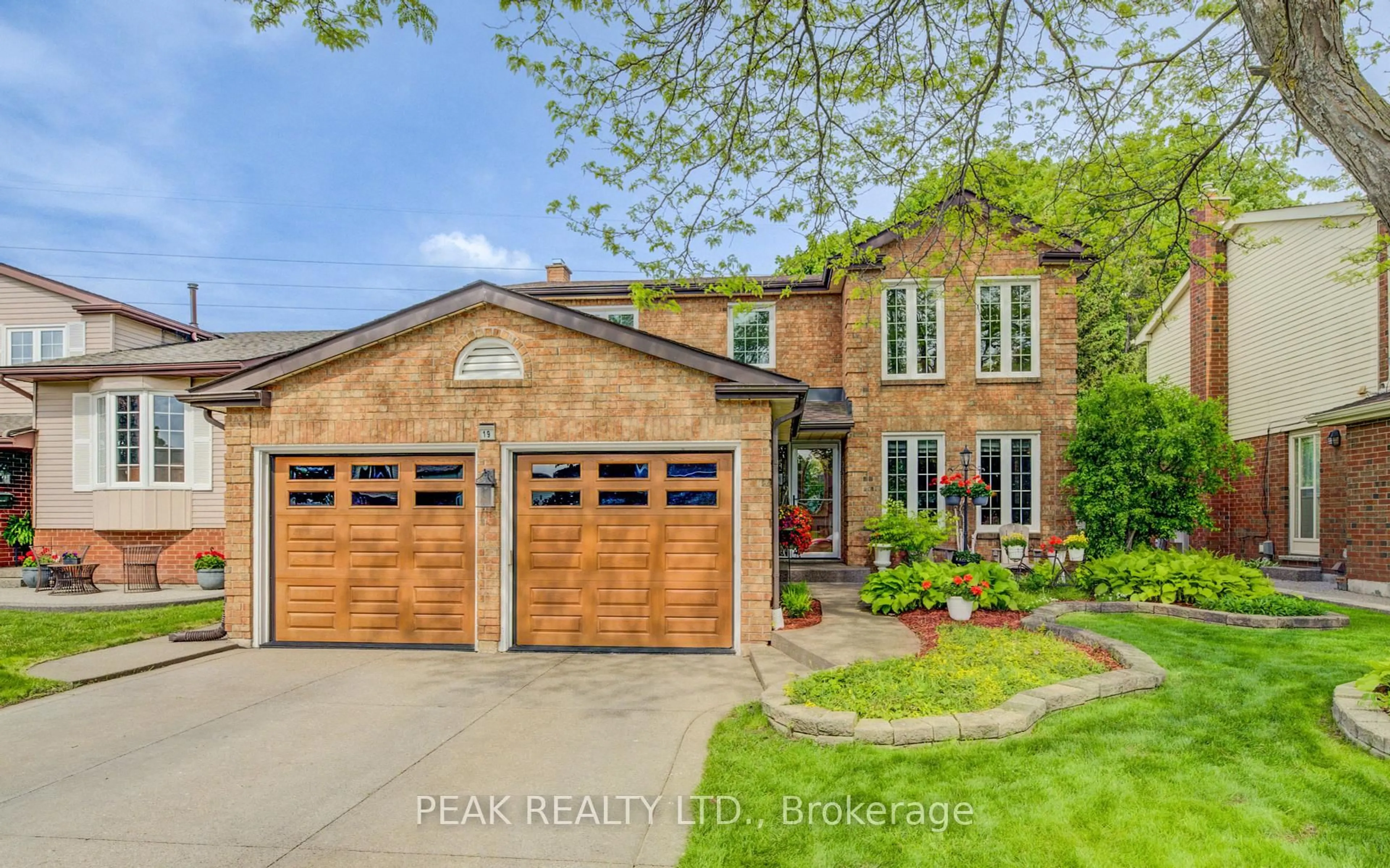 Home with brick exterior material, street for 19 Old Park Lane, Kitchener Ontario N2N 2J7