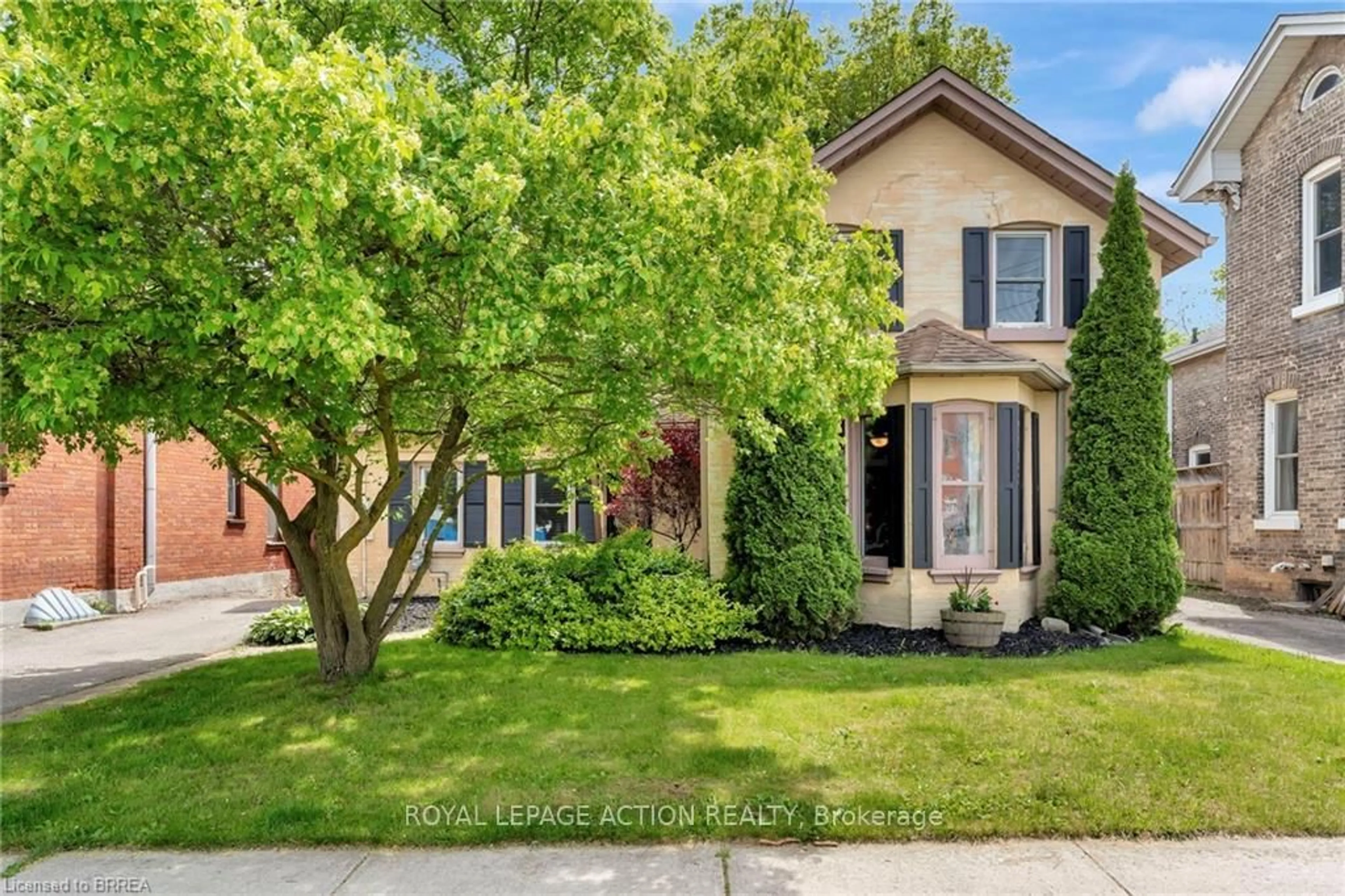 Home with brick exterior material, street for 4 Palmerston Ave, Brantford Ontario N3T 4K9