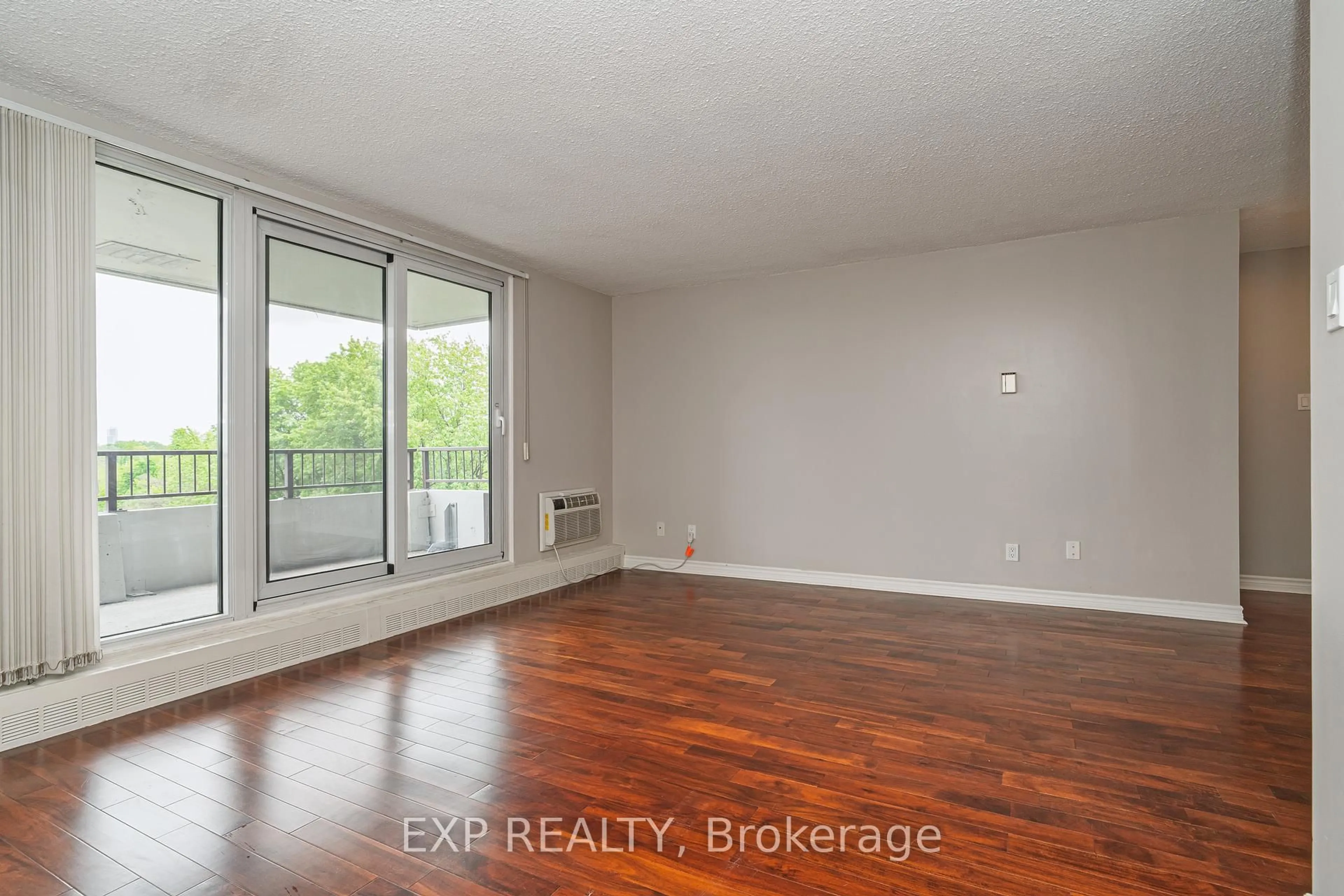 A pic of a room for 1785 Frobisher Lane #809, Ottawa Ontario K1G 3T7