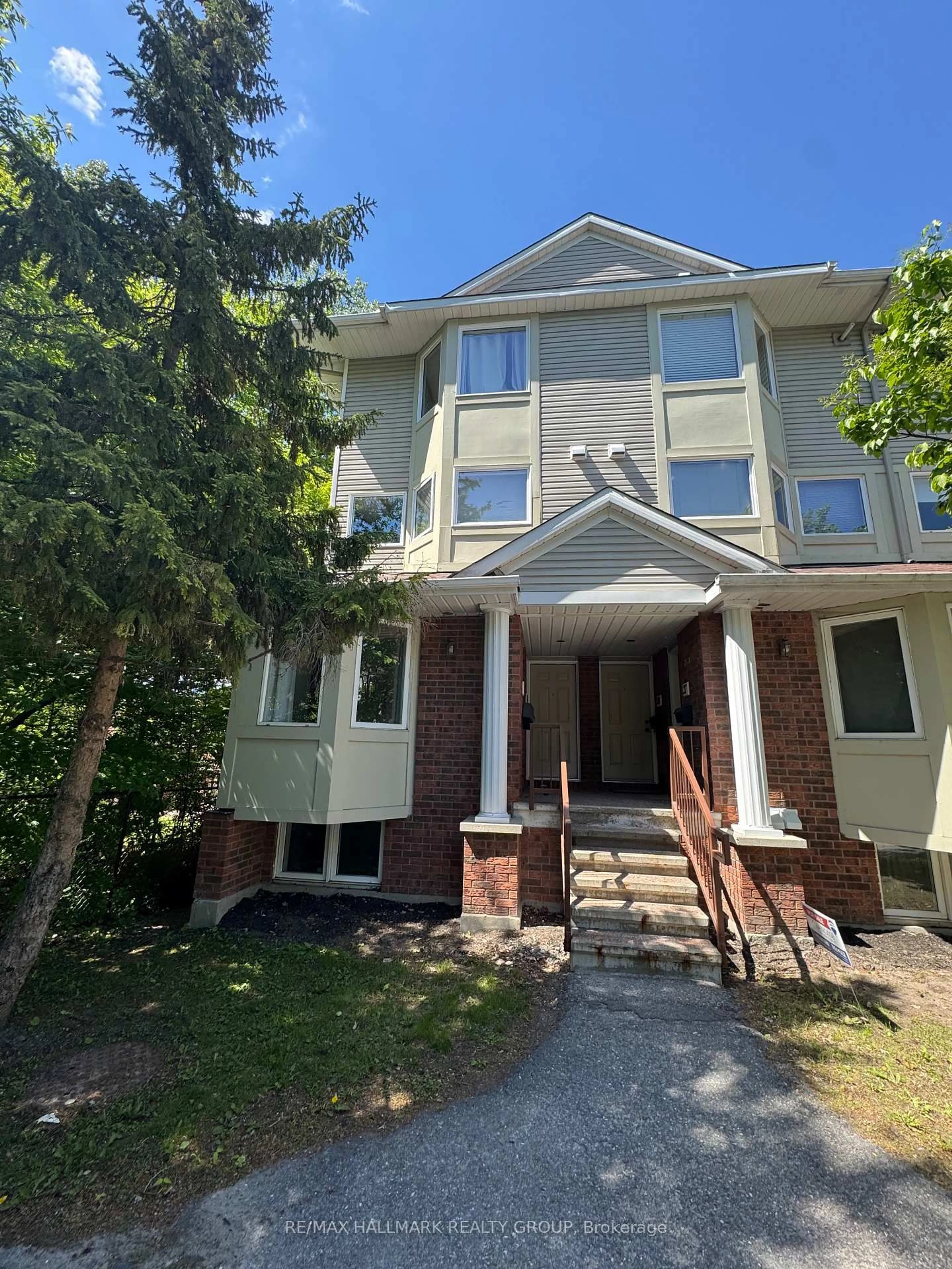 Unknown for 1400 Wildberry Crt #25, Ottawa Ontario K1C 7K6