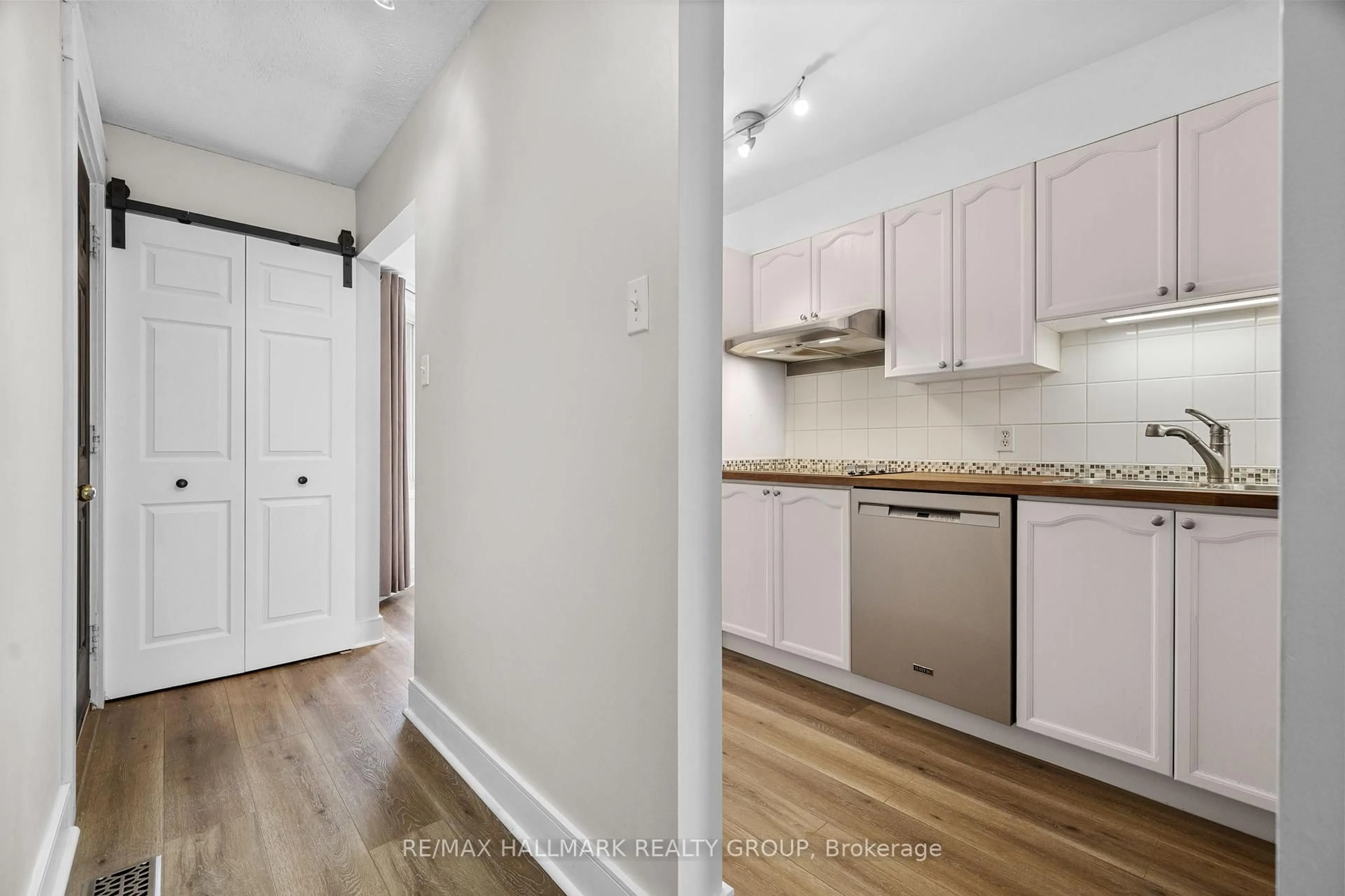 Unknown for 1400 Wildberry Crt #25, Ottawa Ontario K1C 7K6