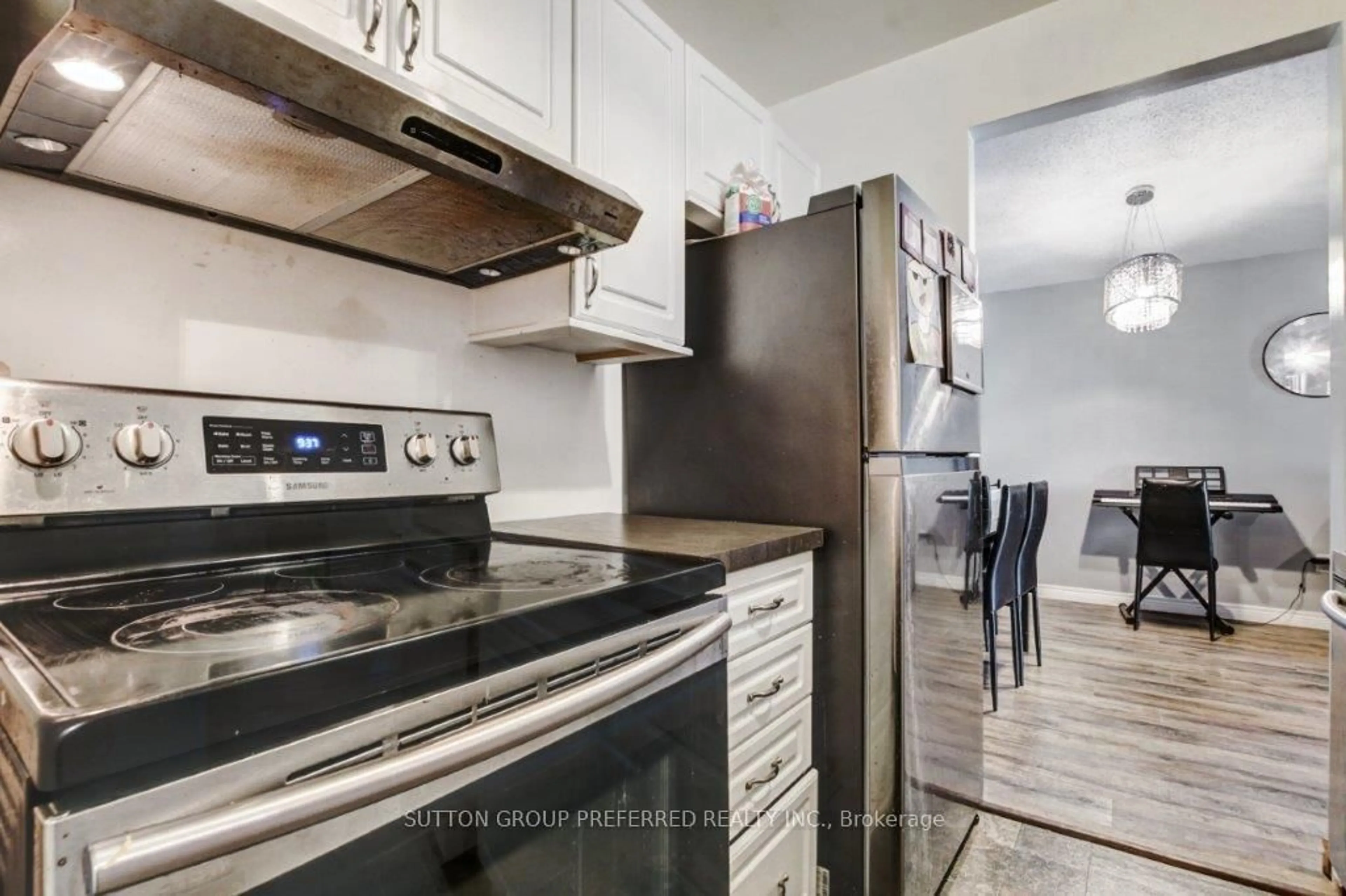 Standard kitchen, unknown for 733 Deveron Cres #116, London South Ontario N5Z 4X7