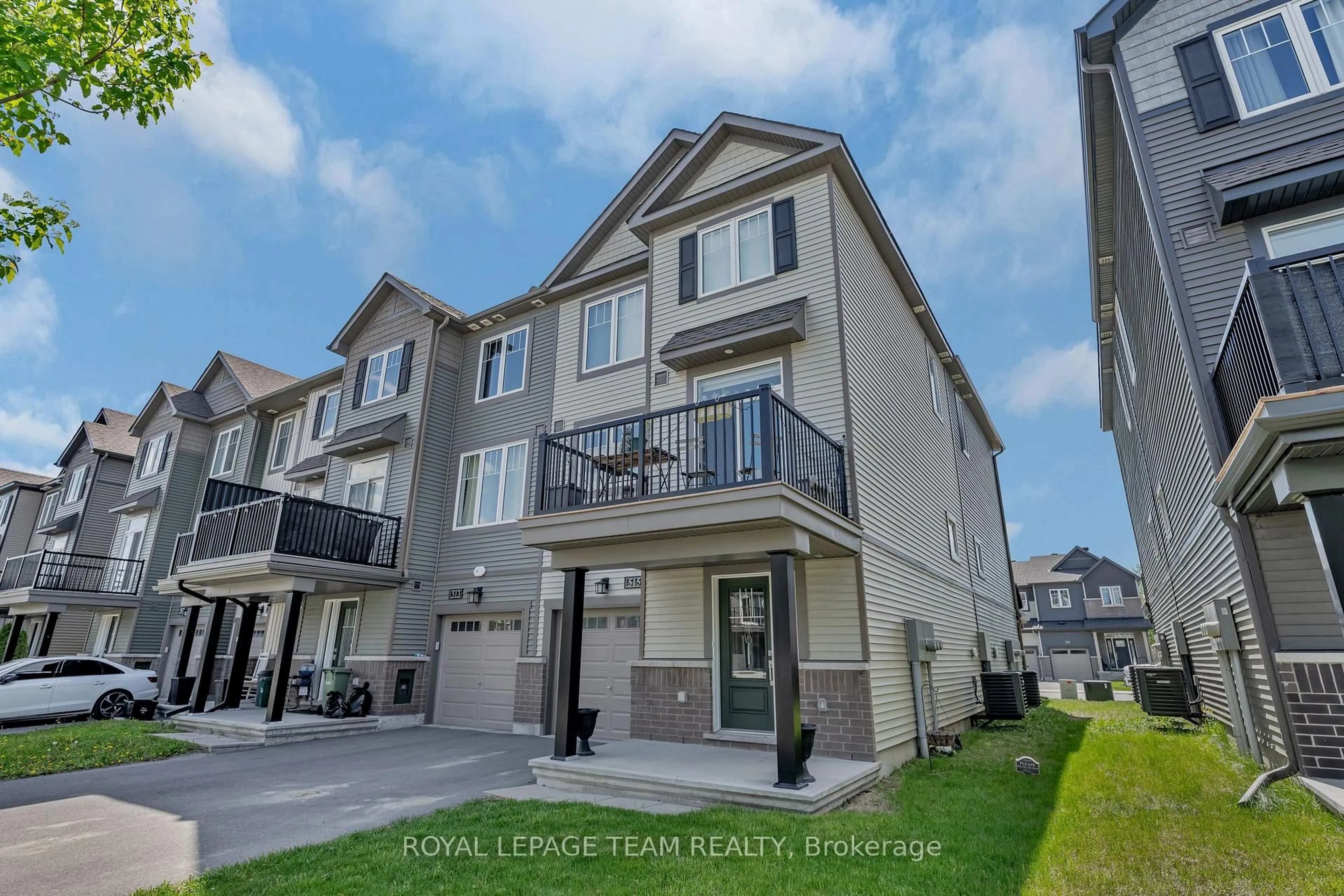 Home with vinyl exterior material, unknown for 515 Clemency Cres, Ottawa Ontario K2J 6R7