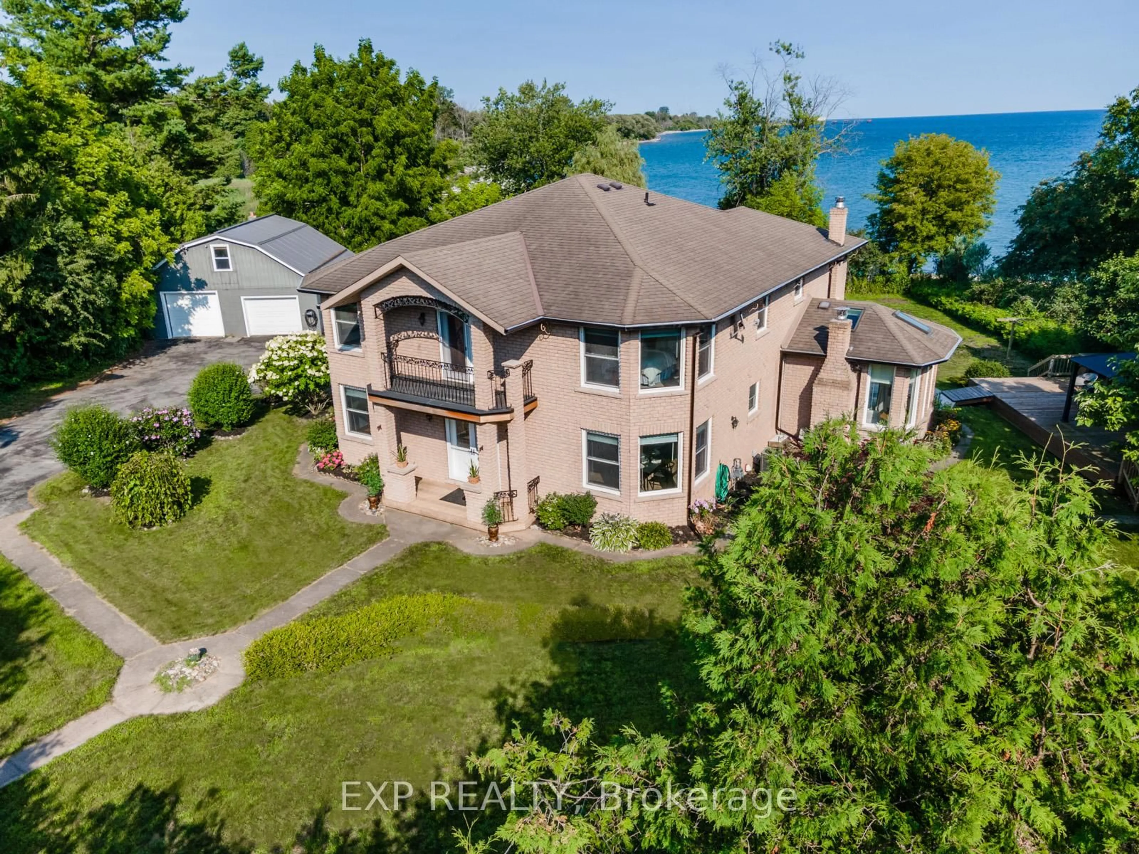 A pic from outside/outdoor area/front of a property/back of a property/a pic from drone, water/lake/river/ocean view for 117 Front St, Alnwick/Haldimand Ontario K0K 1S0