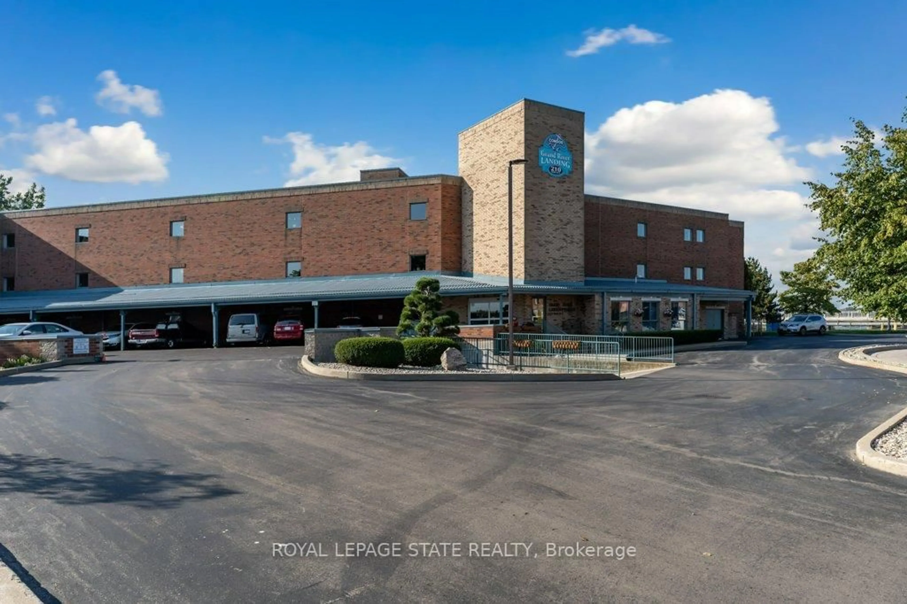 Unknown for 210 Main St #107, Haldimand Ontario N1A 3G7