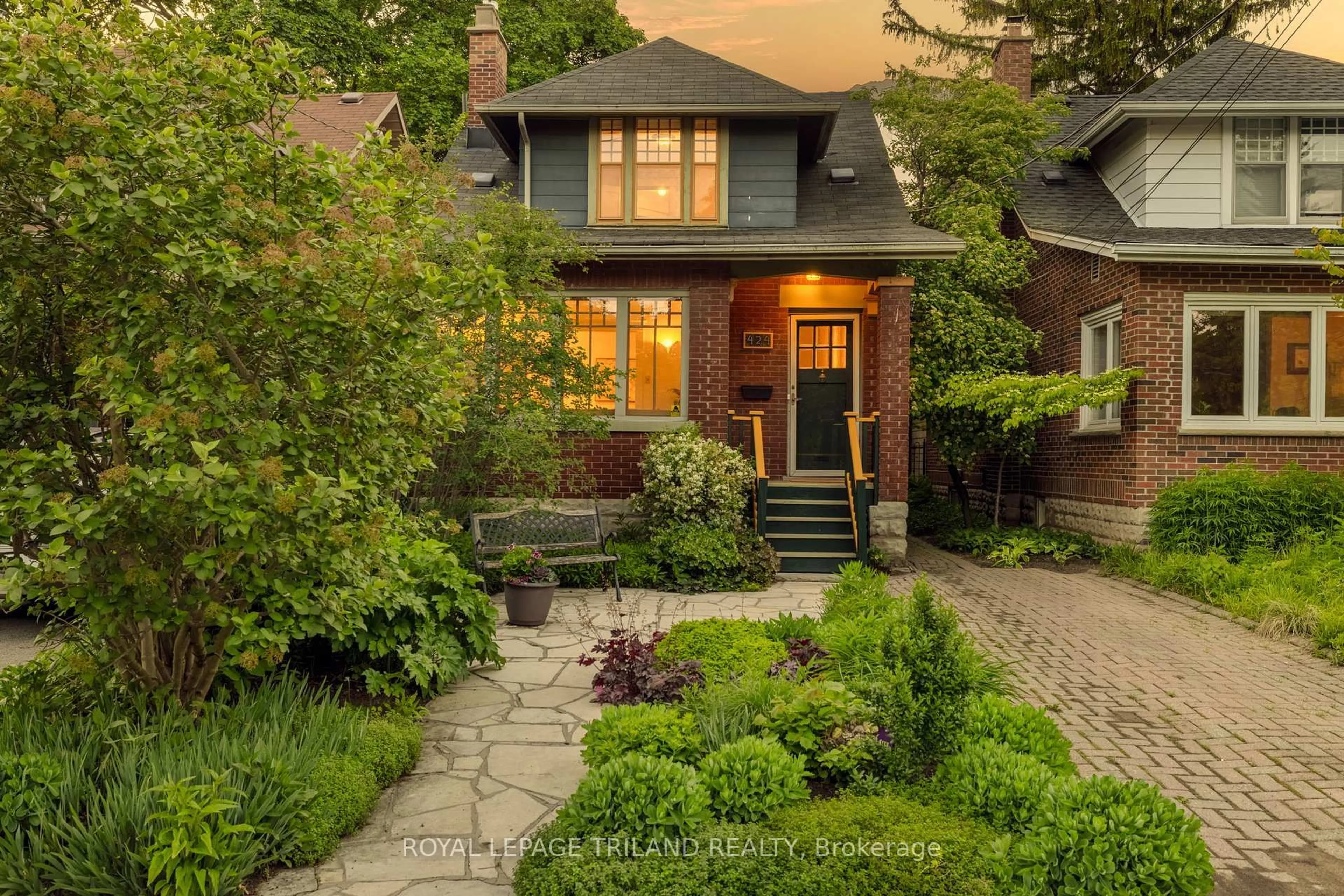Home with brick exterior material, street for 424 Grosvenor St, London East Ontario N5Y 3S4