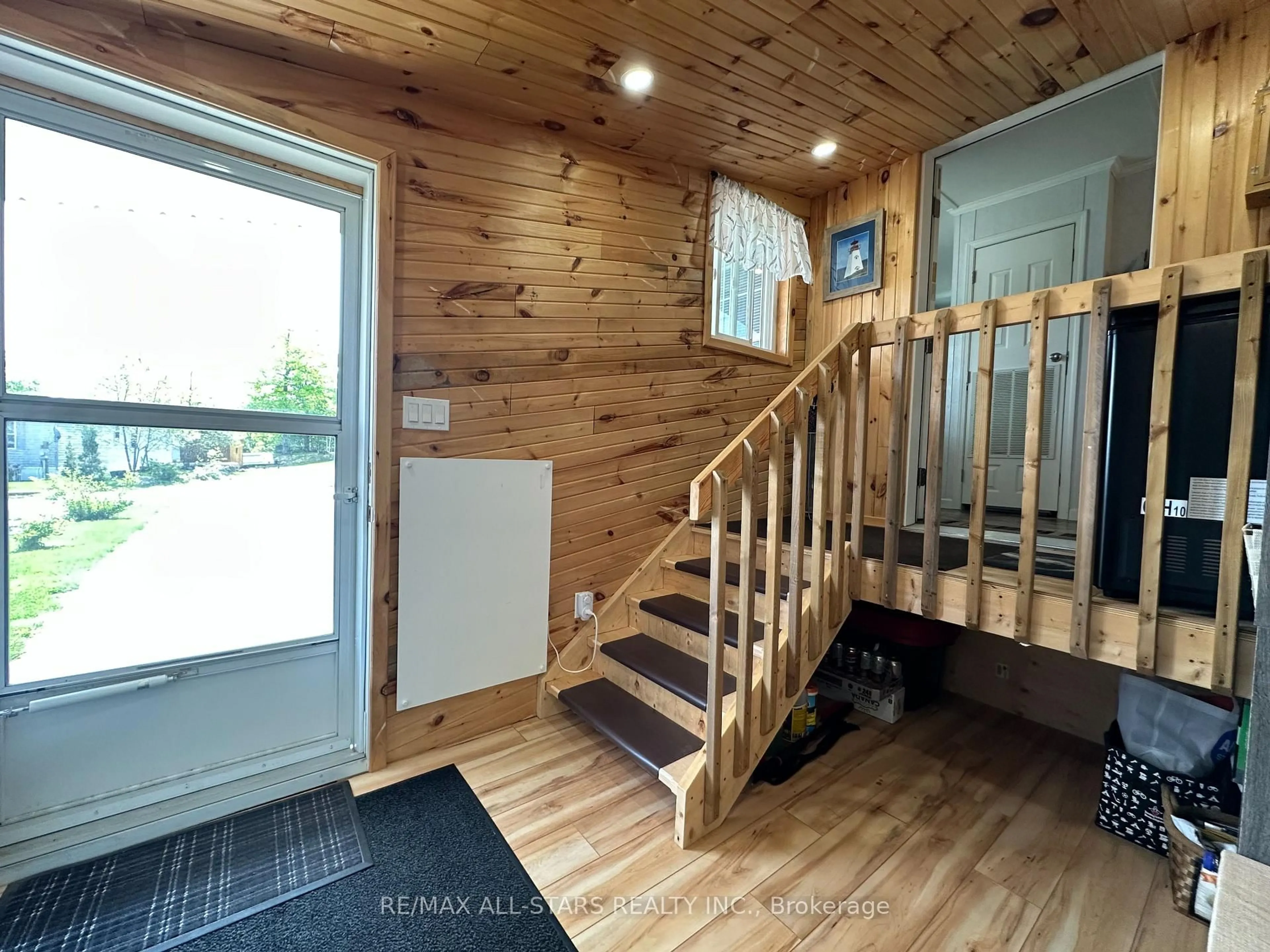 Indoor entryway for 1007- LOT 130 Racoon Rd, Gravenhurst Ontario P1P 1R1