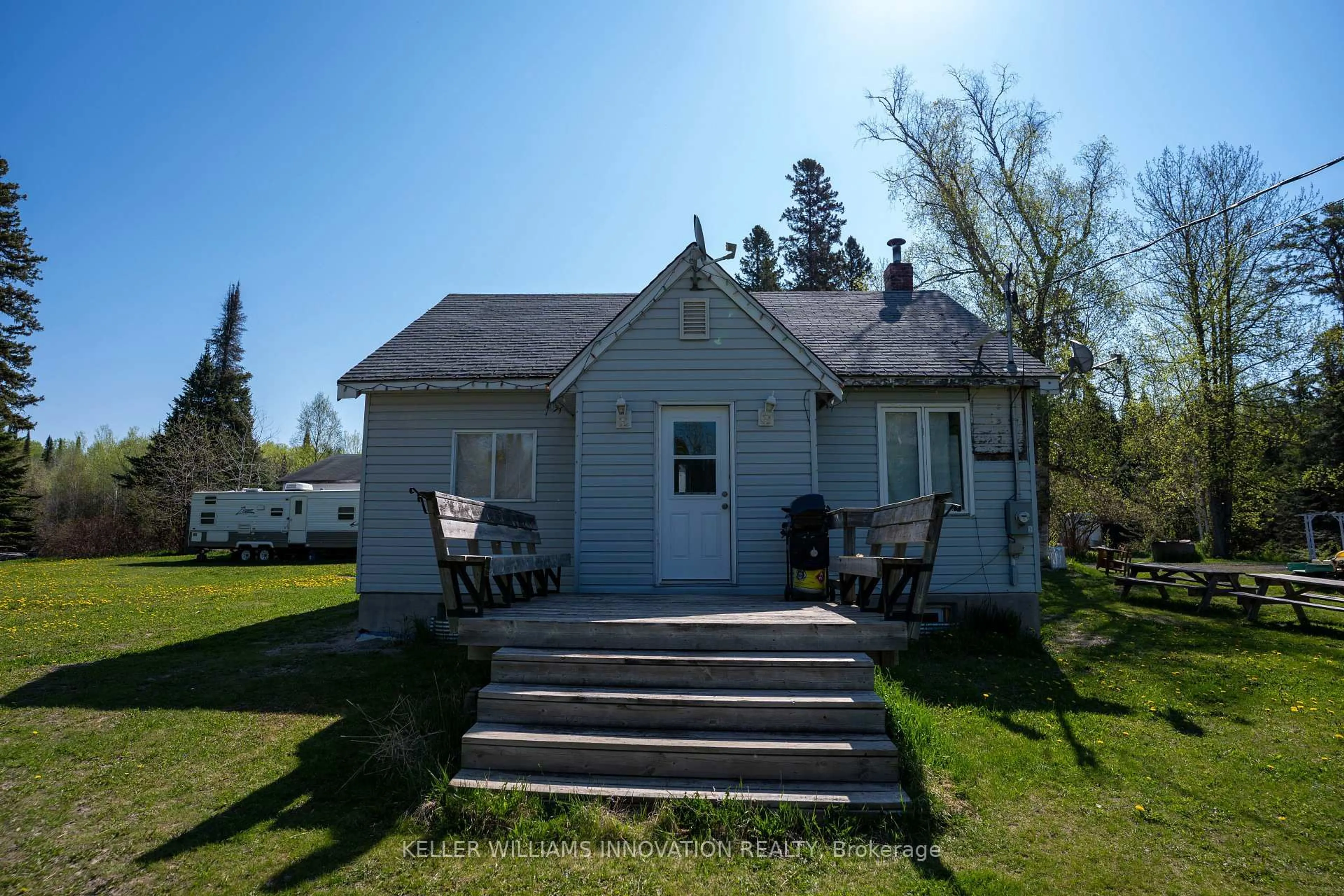 Patio, building for 611 Road 5 N/A, Shuniah Ontario P0T 2M0