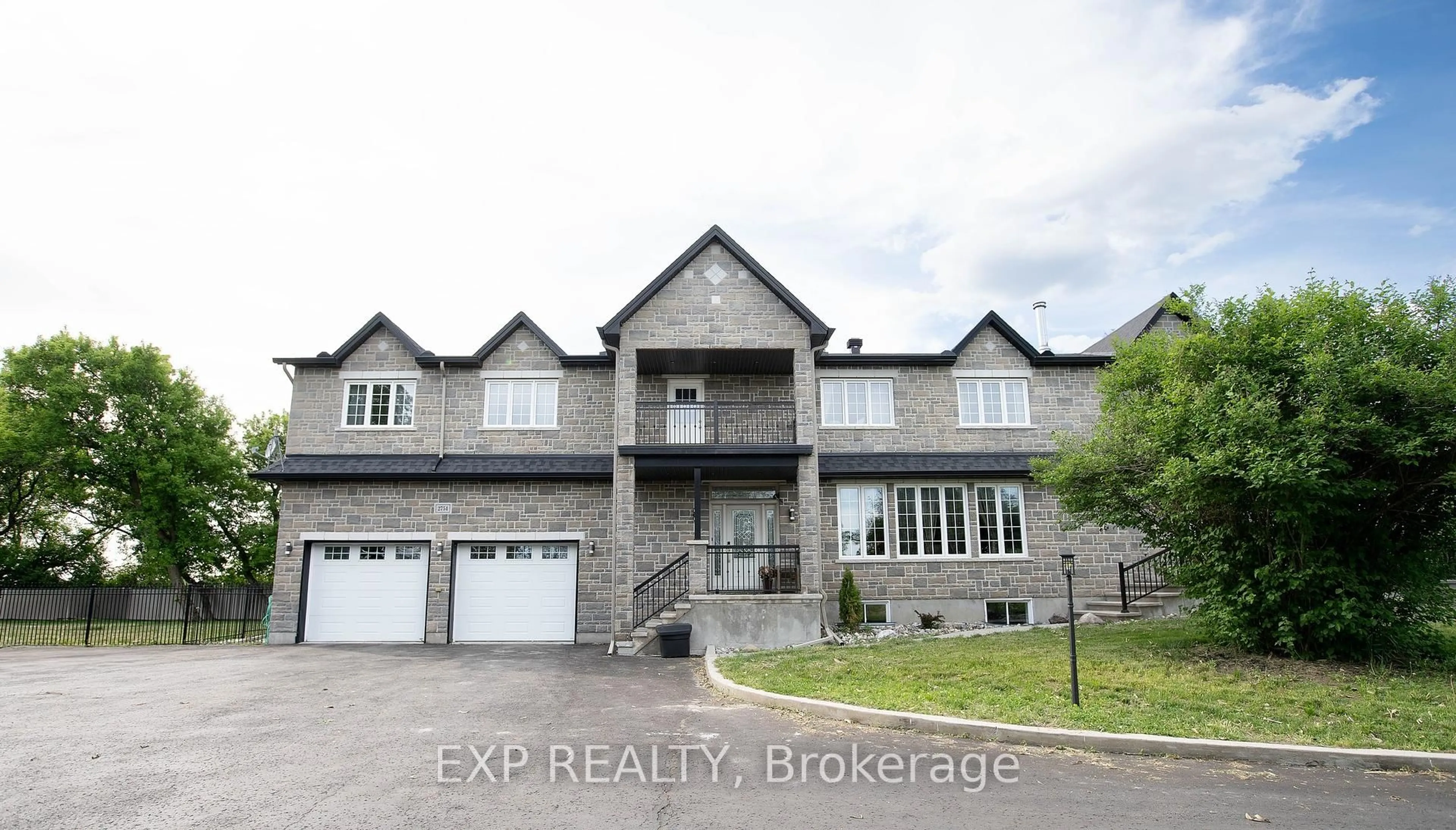 Home with brick exterior material, building for 2754 Eagleson Rd, Ottawa Ontario K2S 1B8