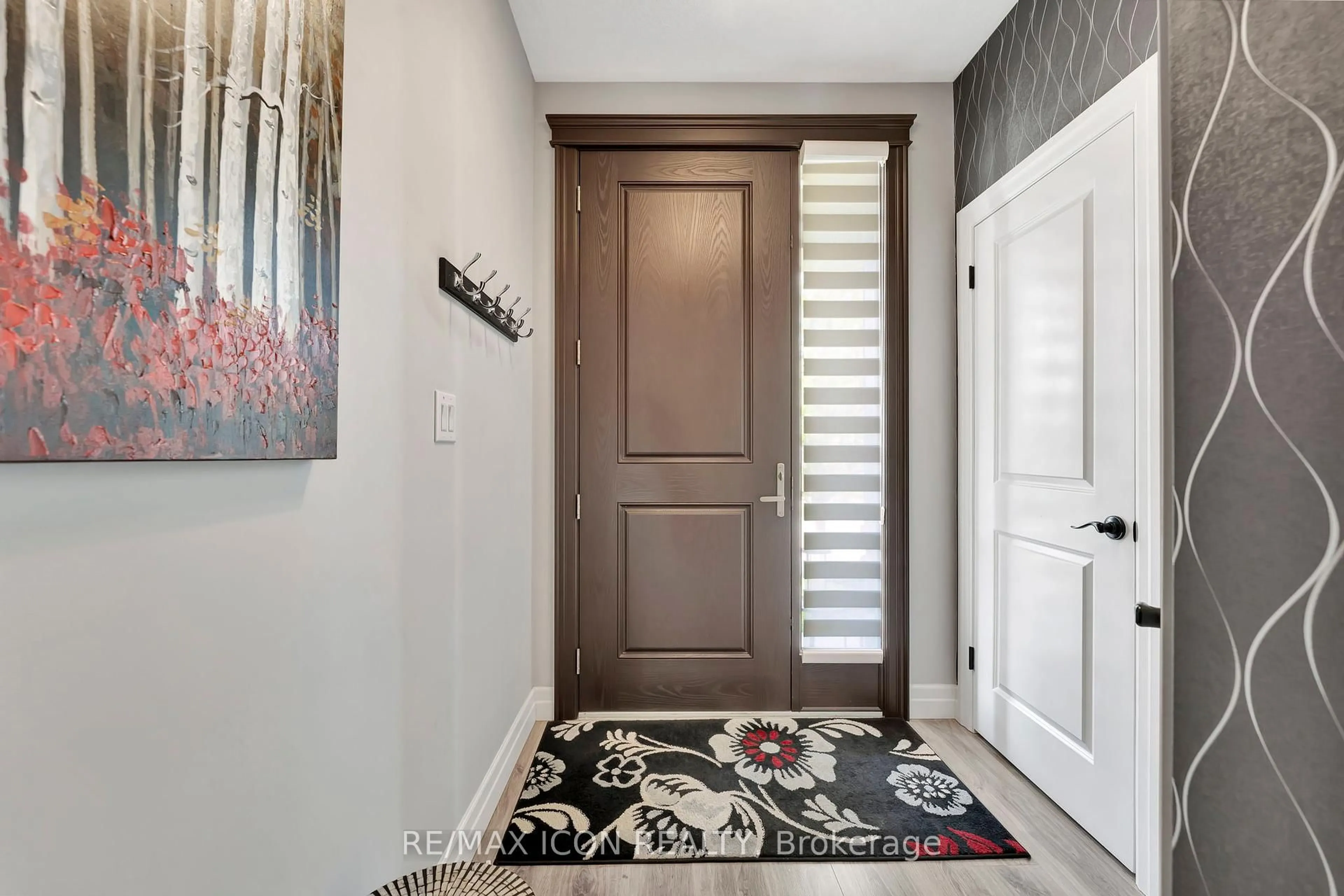 Indoor entryway for 50 Bute St #32, North Dumfries Ontario N0B 1E0