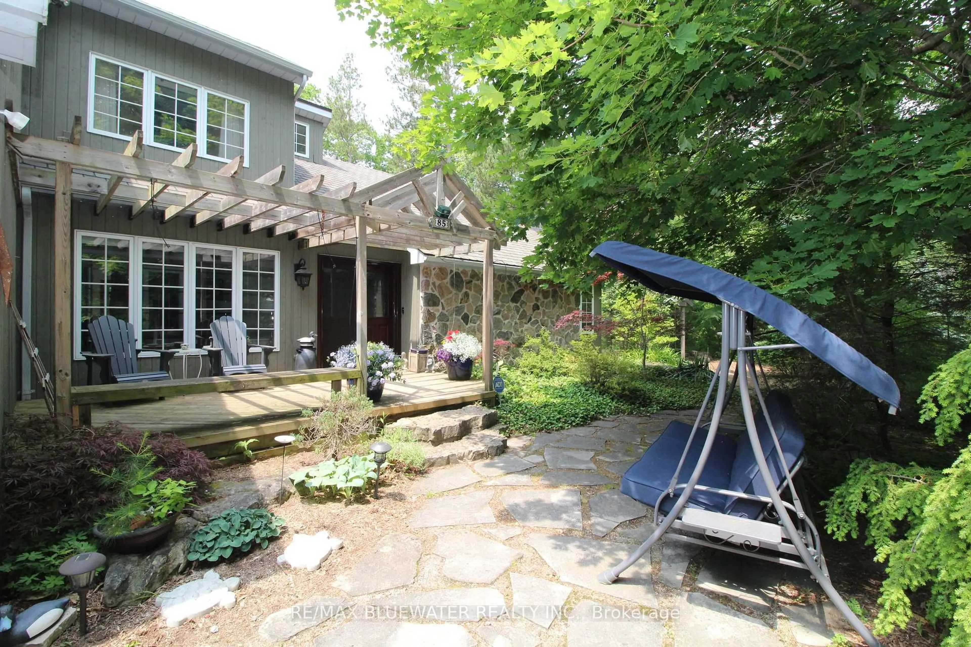 Patio, unknown for 10441 Pinetree Dr, Lambton Shores Ontario N0M 1T0