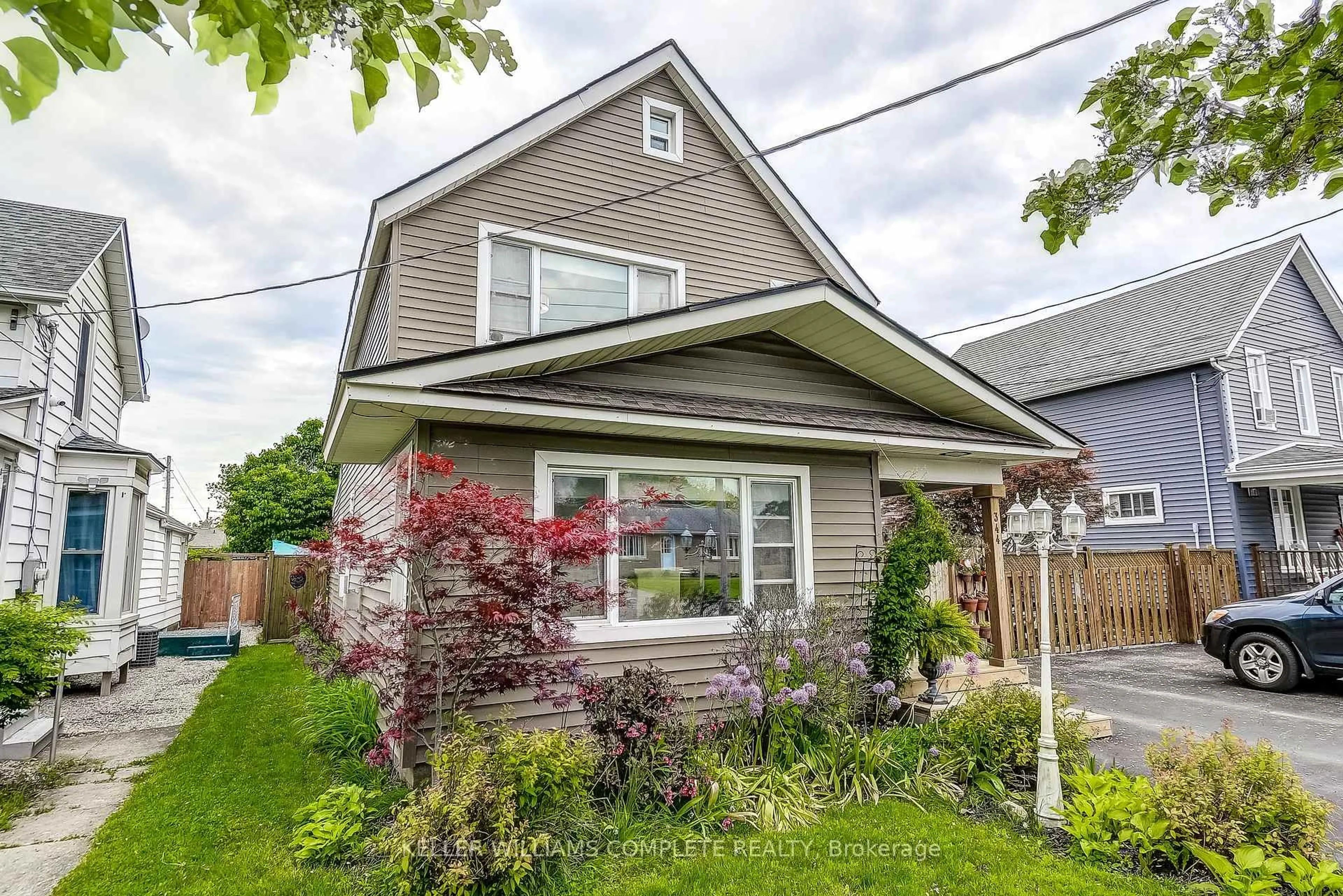 Home with vinyl exterior material, street for 344 PHIPPS St, Fort Erie Ontario L2A 2V8