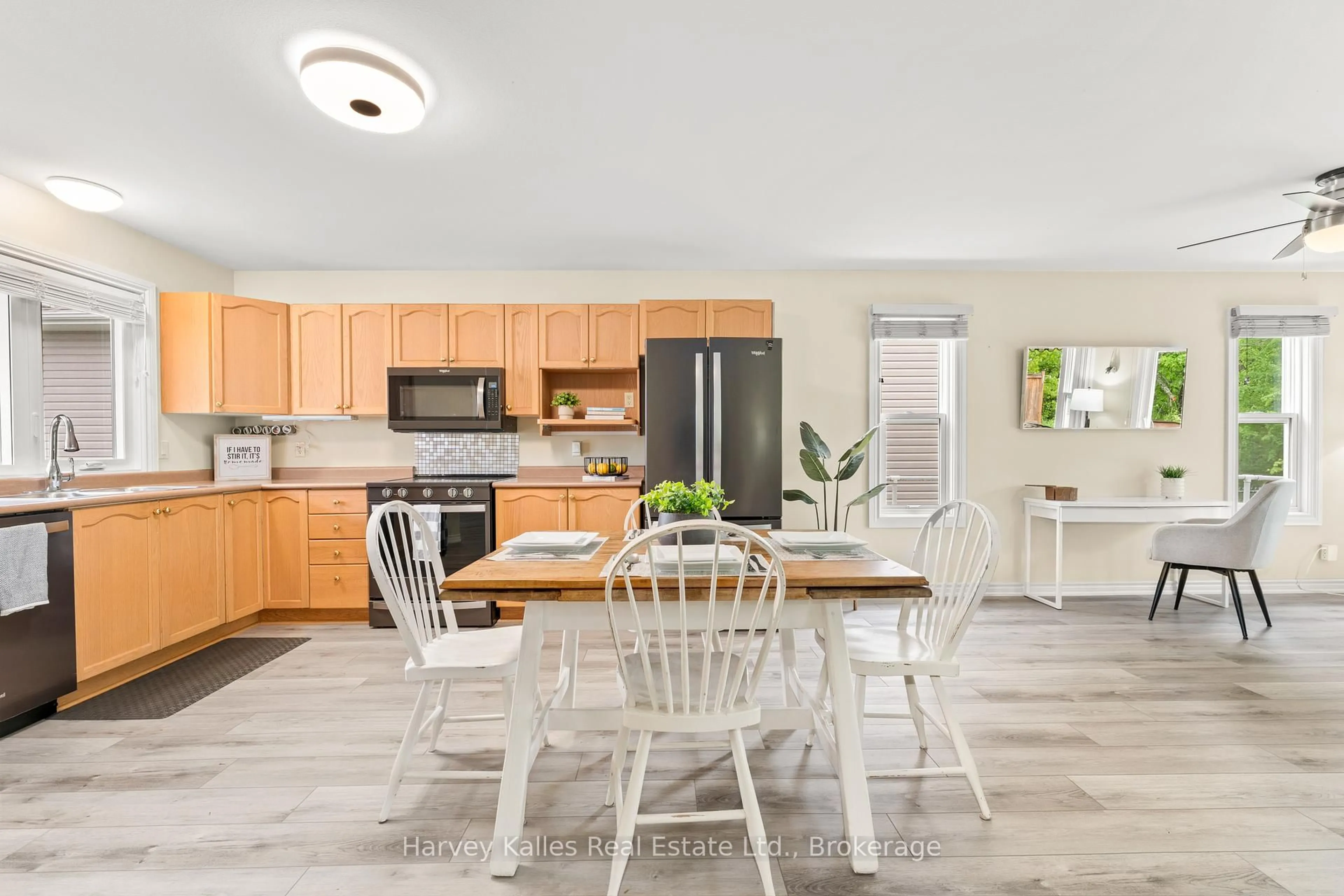 Open concept kitchen, unknown for 18 Coates Ave, Bracebridge Ontario P1L 1Y5