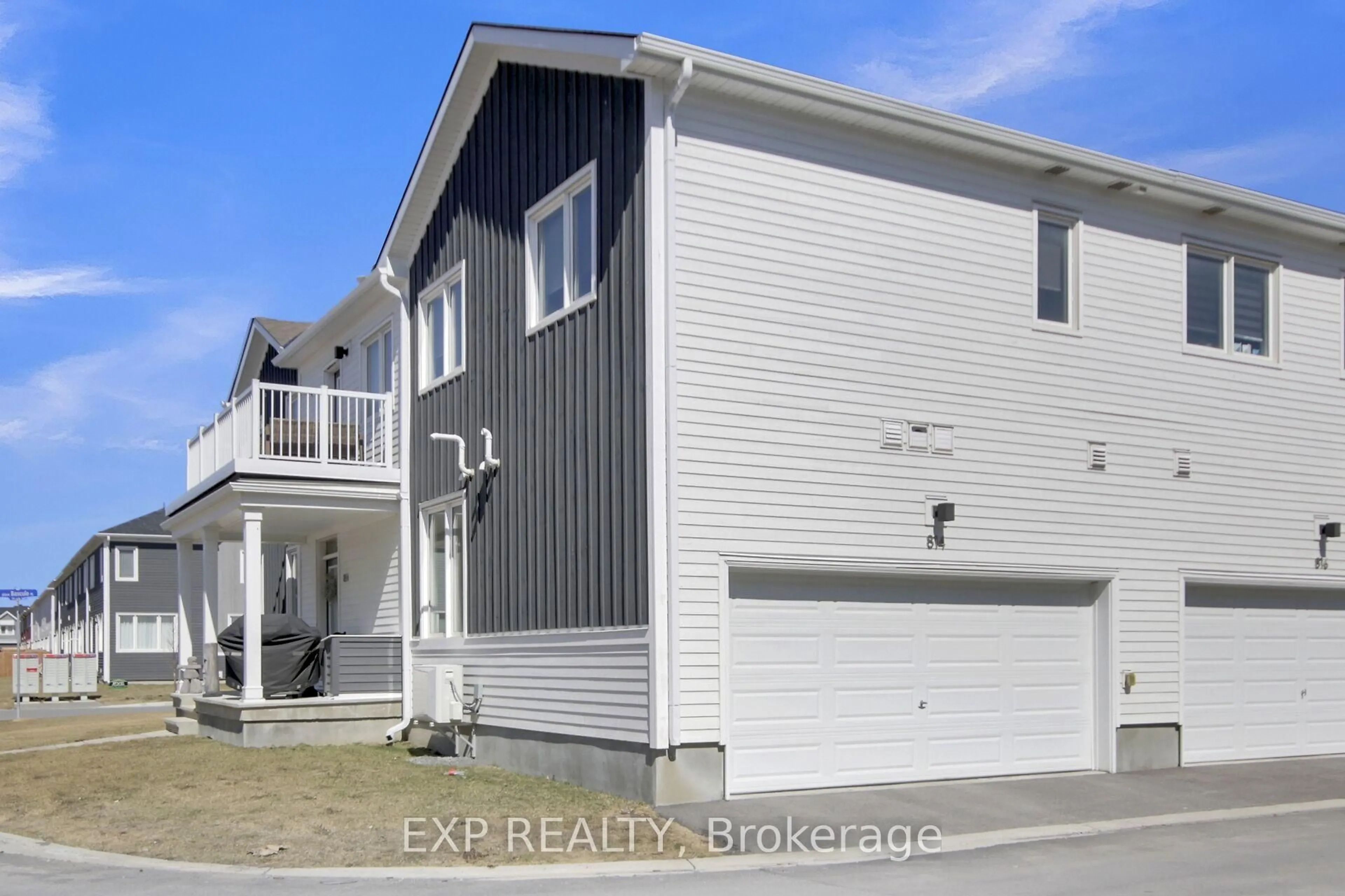 Home with vinyl exterior material, street for 814 Bascule Pl, Richmond Ontario K0A 2Z0