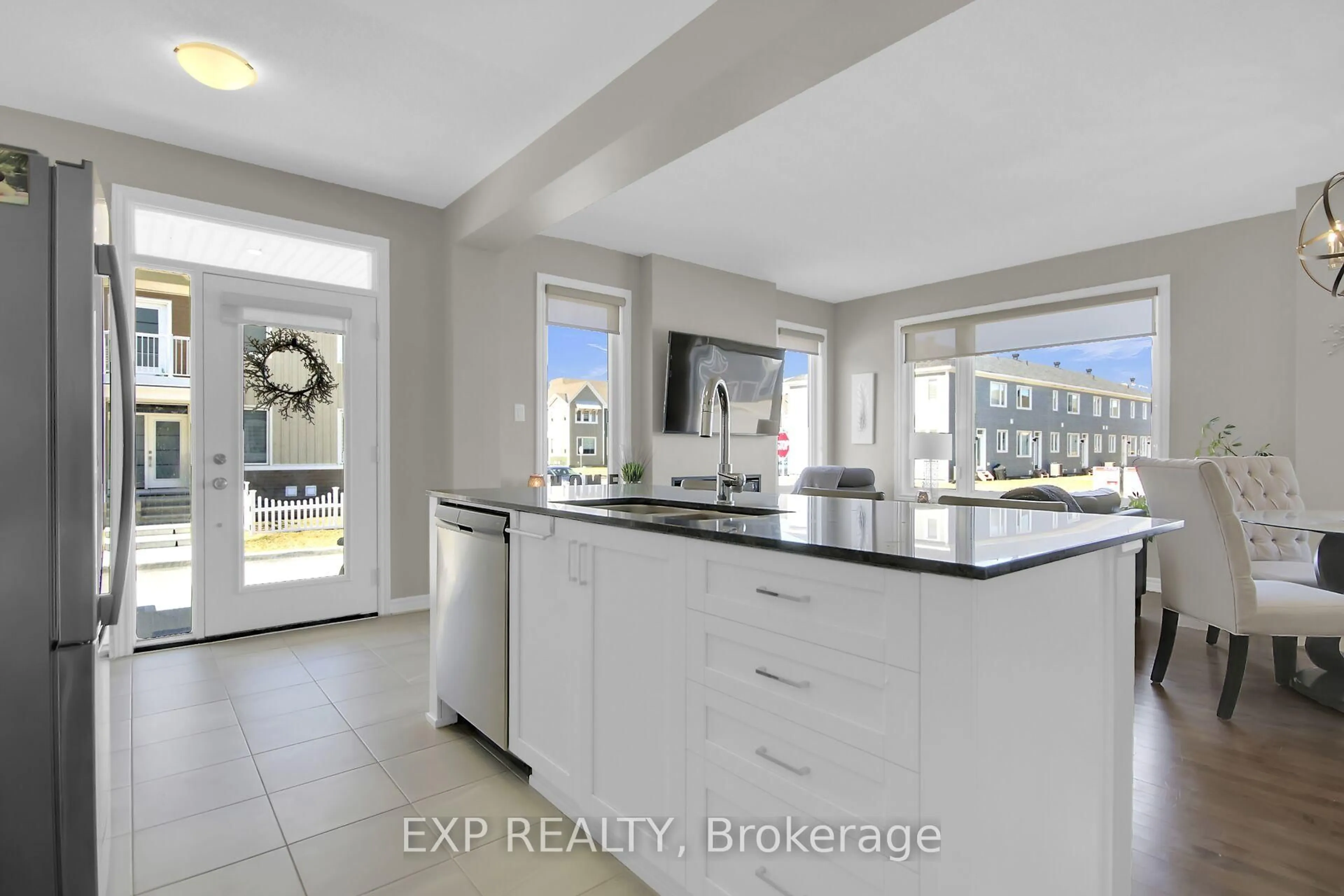 Open concept kitchen, ceramic/tile floor for 814 Bascule Pl, Richmond Ontario K0A 2Z0