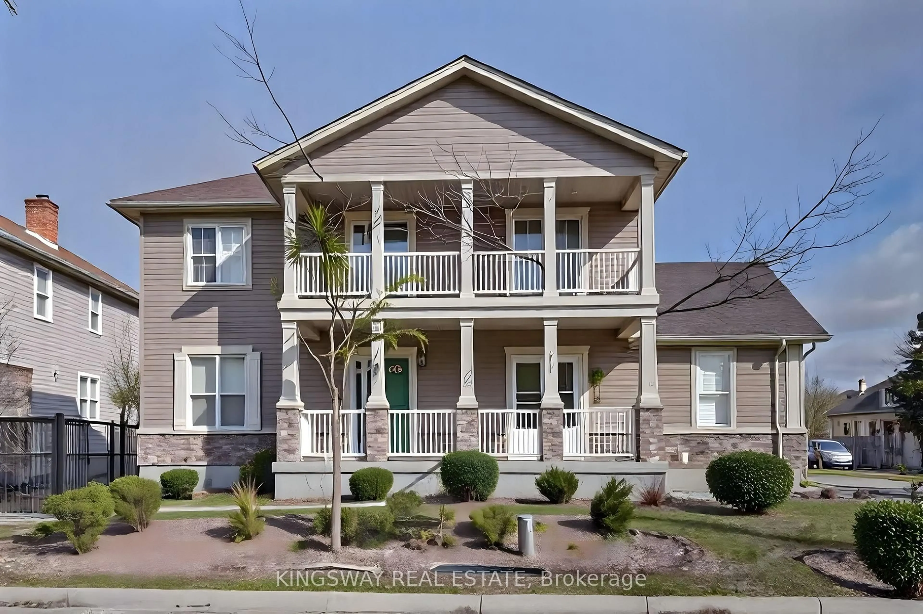 Home with brick exterior material, street for 4 DALTON Dr, Cambridge Ontario N3C 0B7