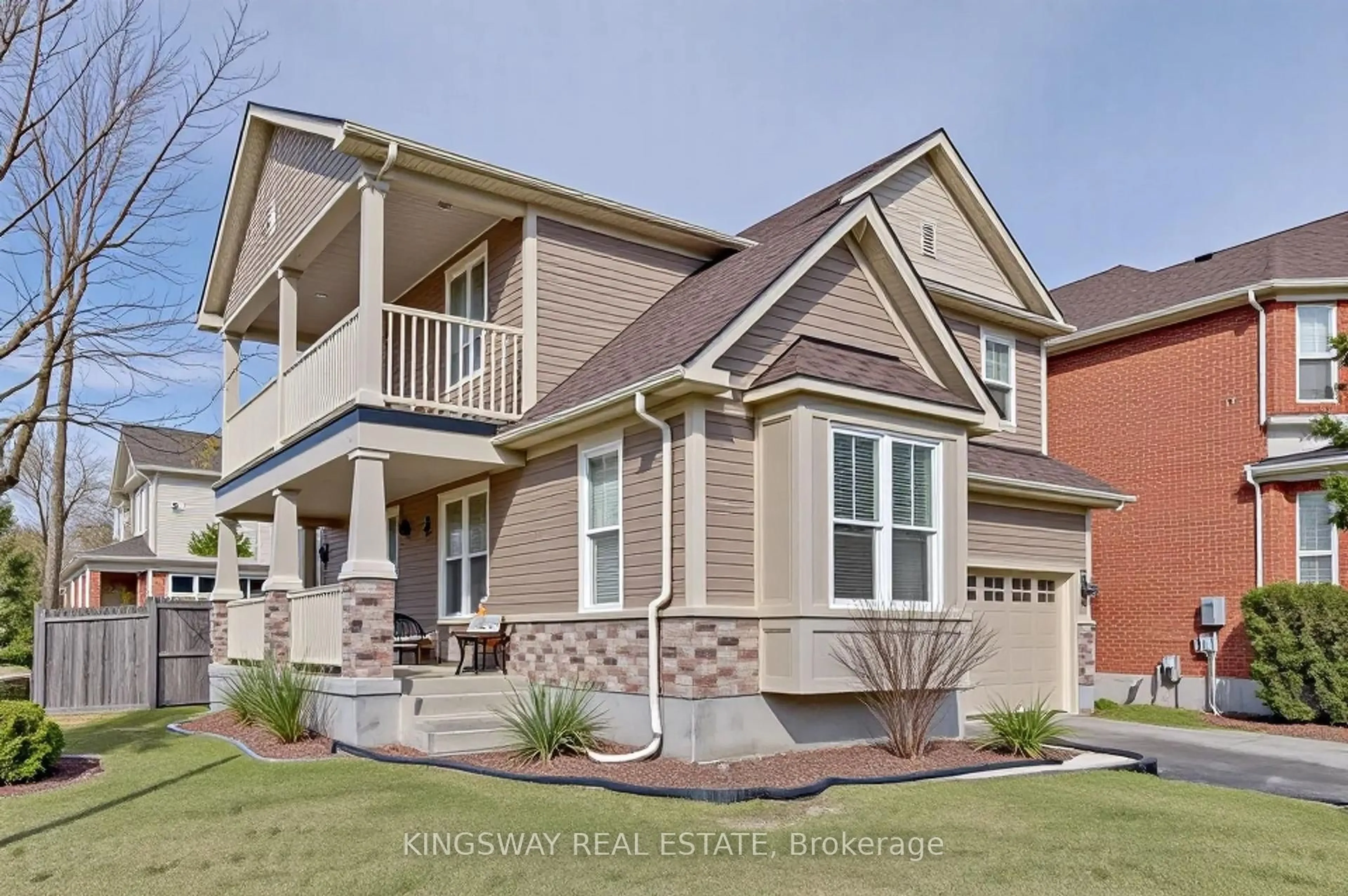 Home with vinyl exterior material, street for 4 DALTON Dr, Cambridge Ontario N3C 0B7