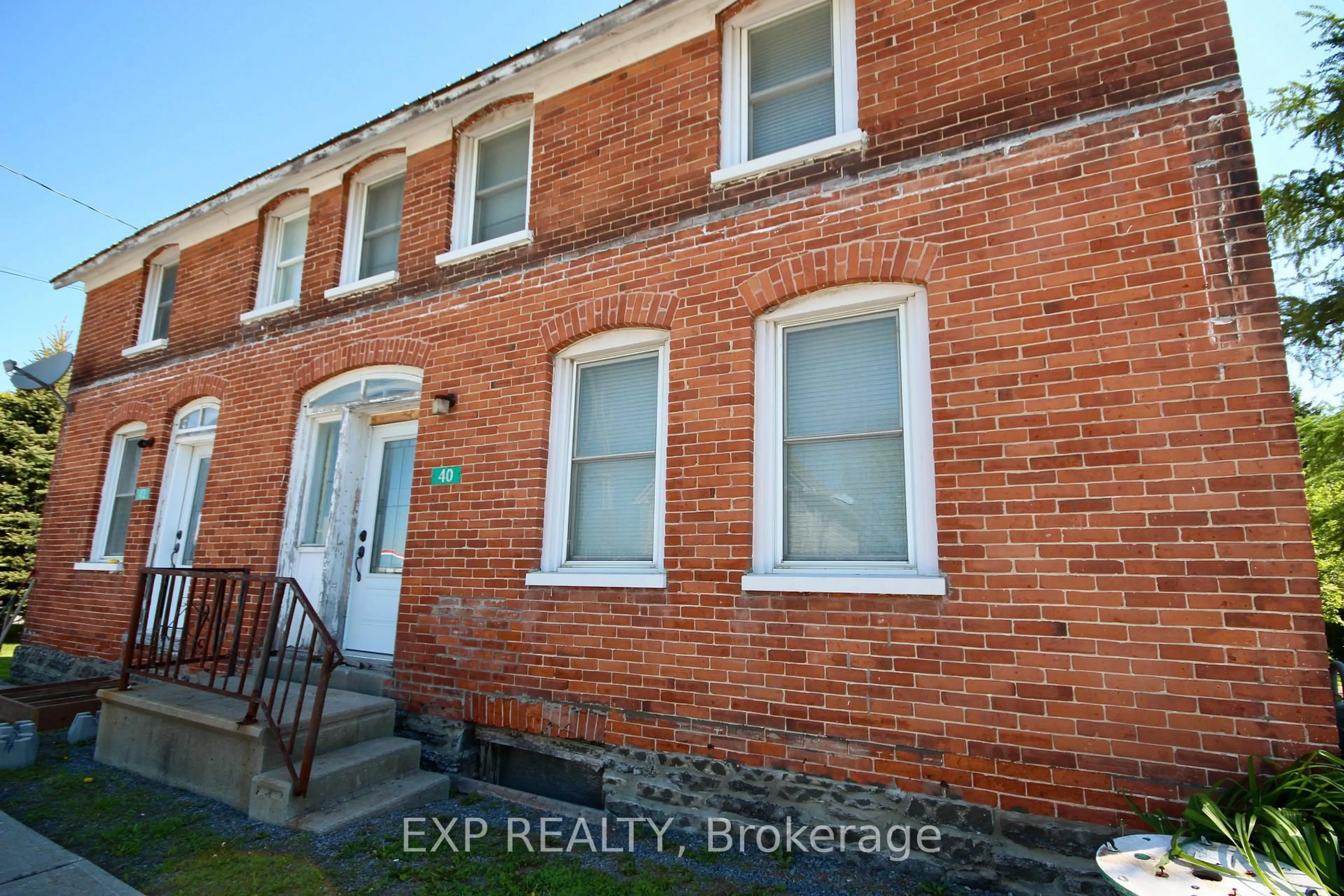 Home with brick exterior material, building for 40 Main St #40 & 42, North Stormont Ontario K0C 0B2