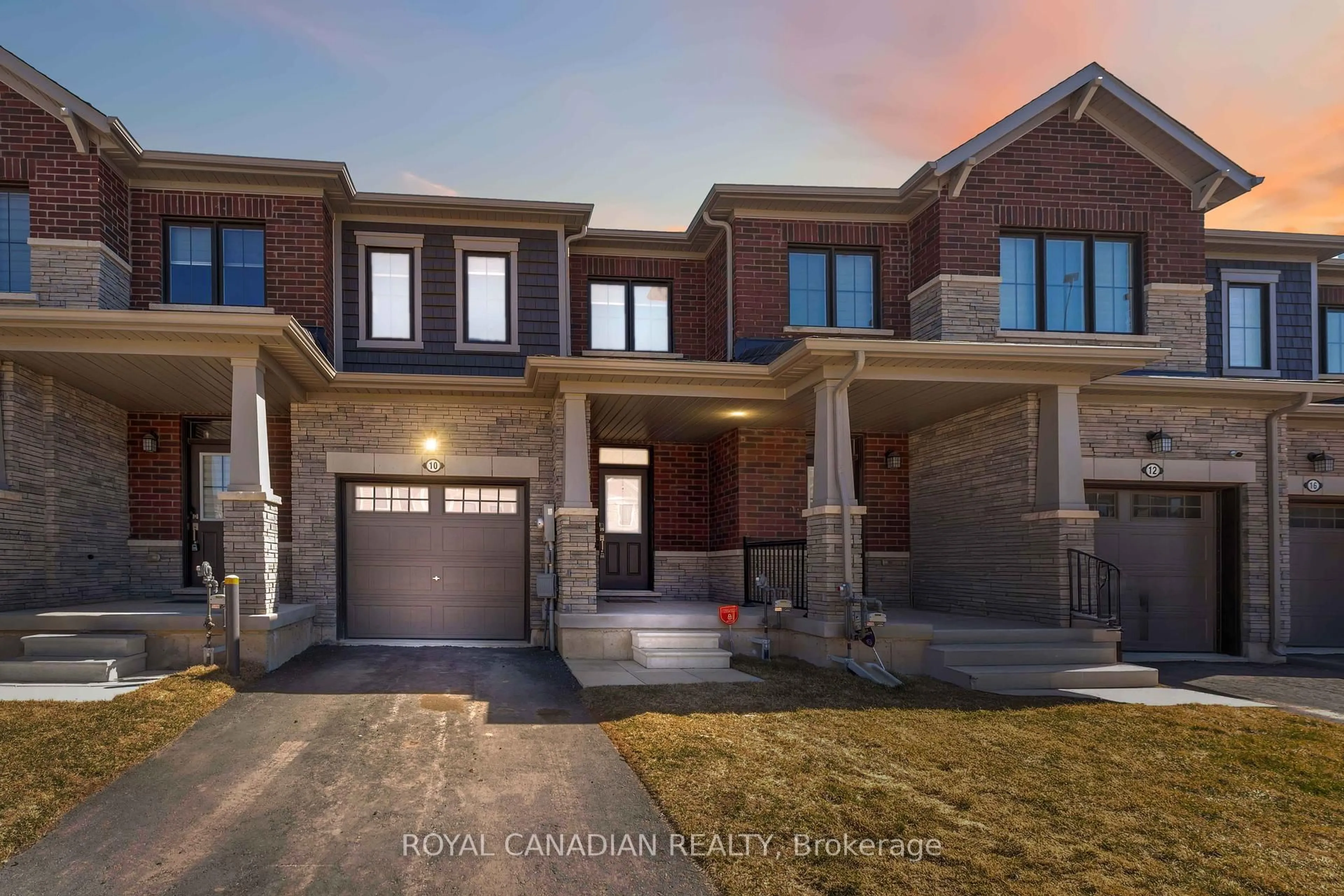 Home with brick exterior material, street for 10 Lemon Ave, Thorold Ontario L0S 1K0