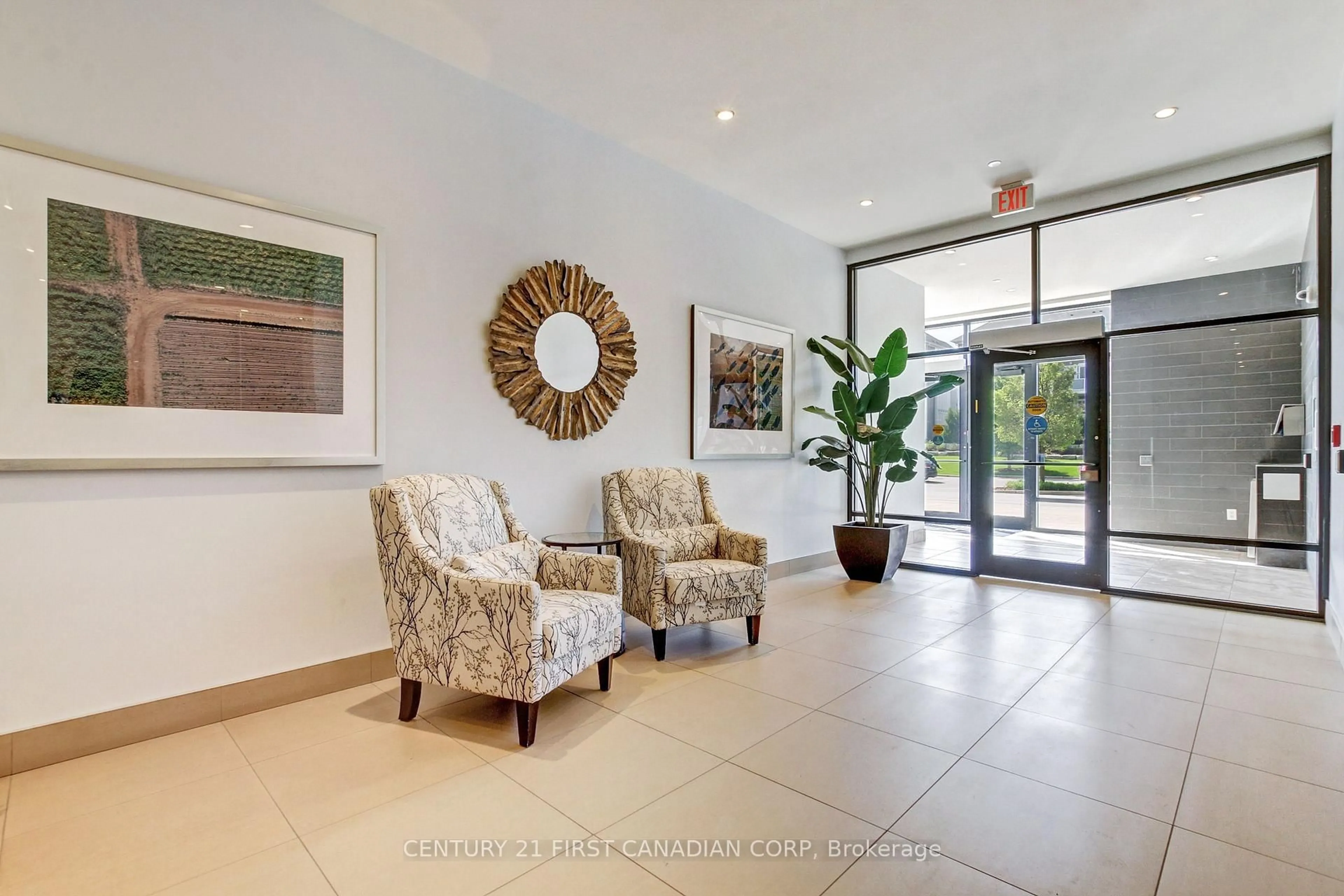 Indoor foyer for 240 Villagewalk Blvd, London North Ontario N6G 0P6