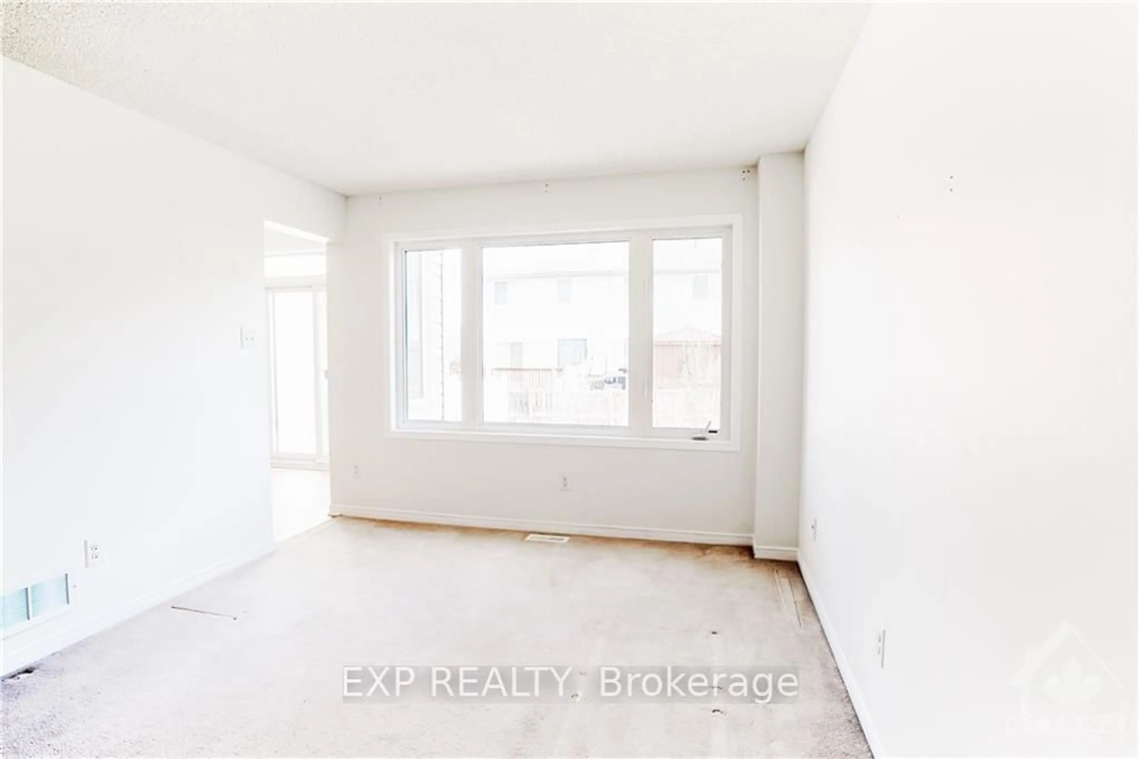A pic of a room for 970 Klondike Rd, Ottawa Ontario K2K 0C5