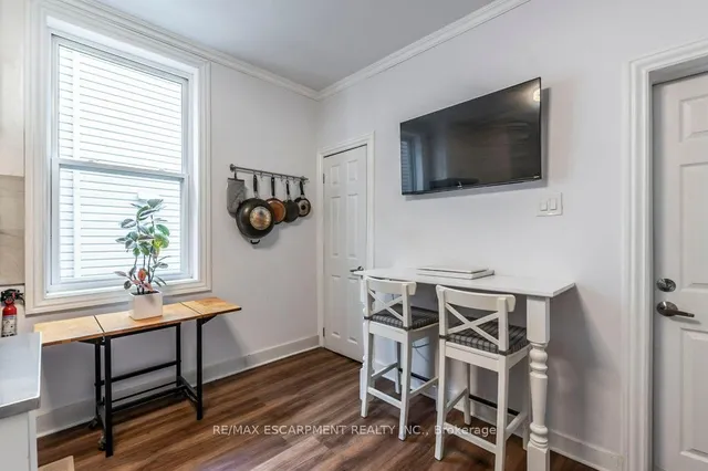 Additional property image - 346 Hughson St