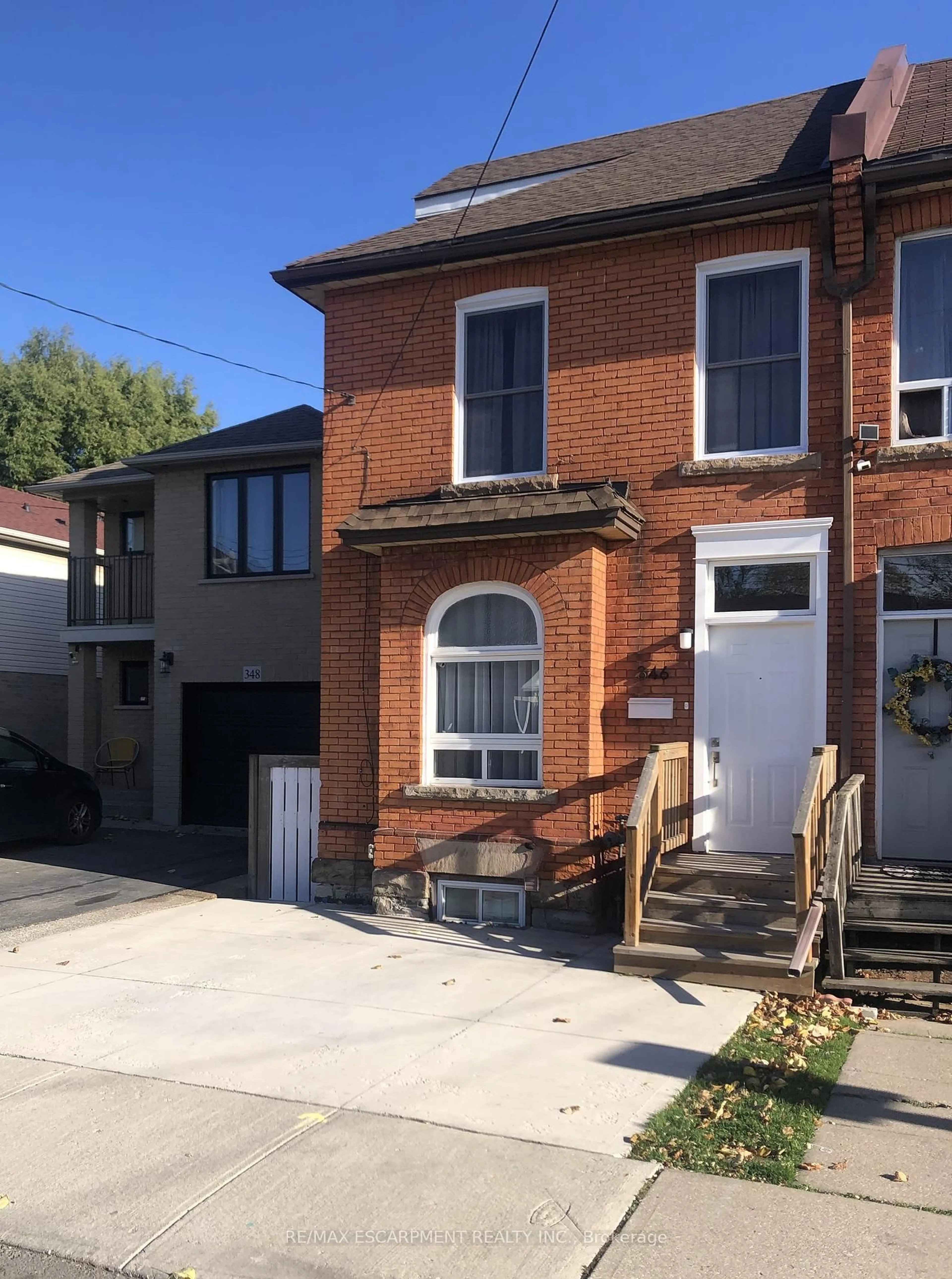 A pic from outside/outdoor area/front of a property/back of a property/a pic from drone, street for 346 Hughson St, Hamilton Ontario L8L 4N1