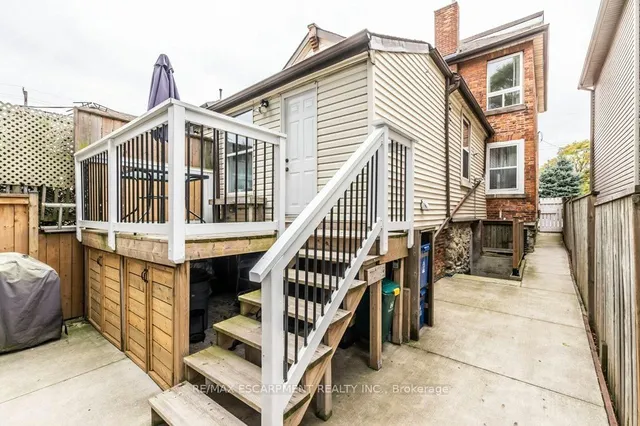 Additional property image - 346 Hughson St