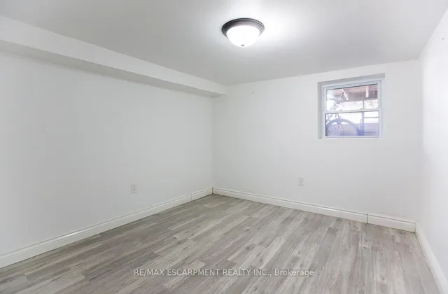 Additional property image - 346 Hughson St