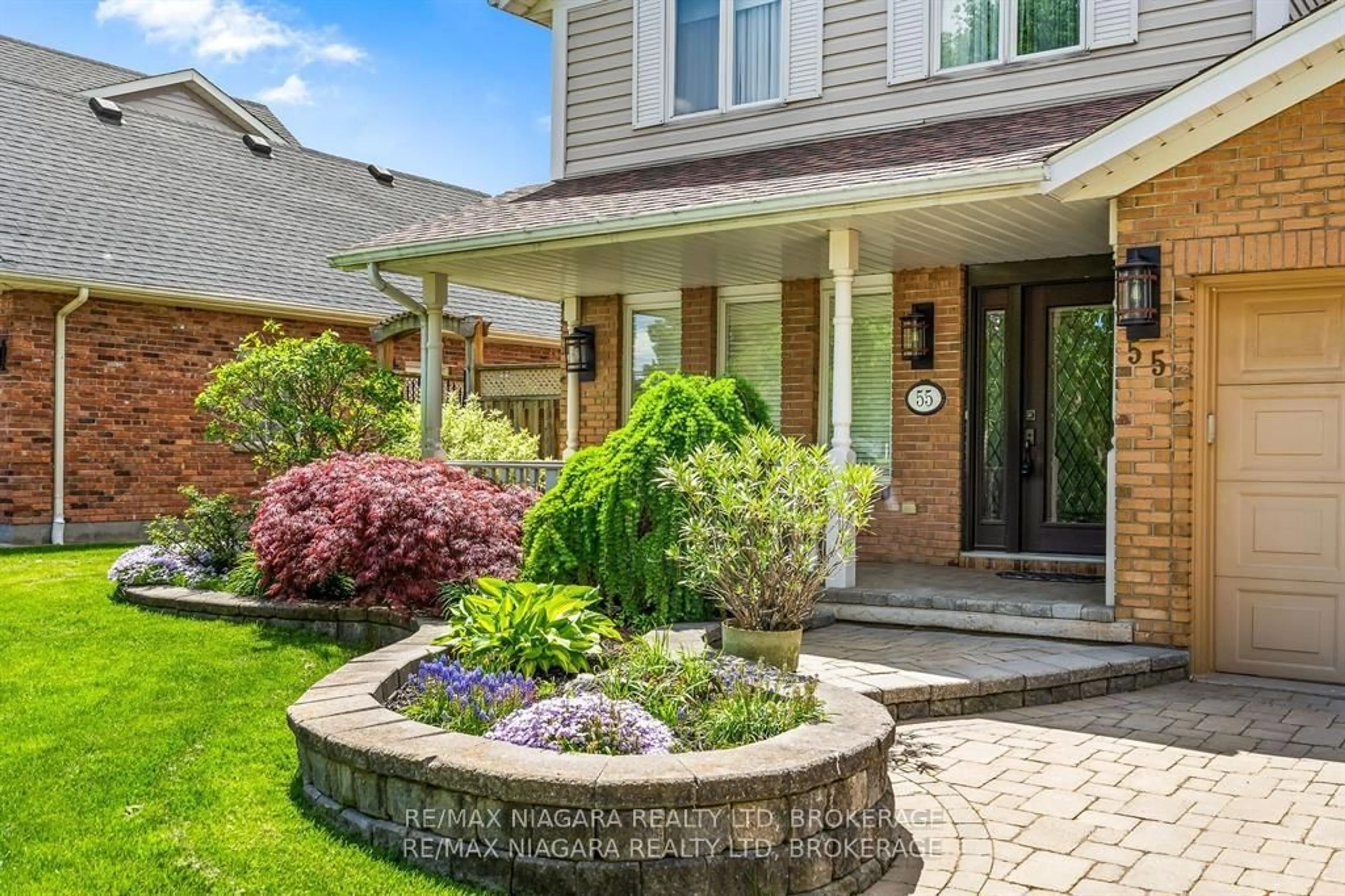 Home with brick exterior material, street for 55 Willson Rd, Welland Ontario L3C 6X5
