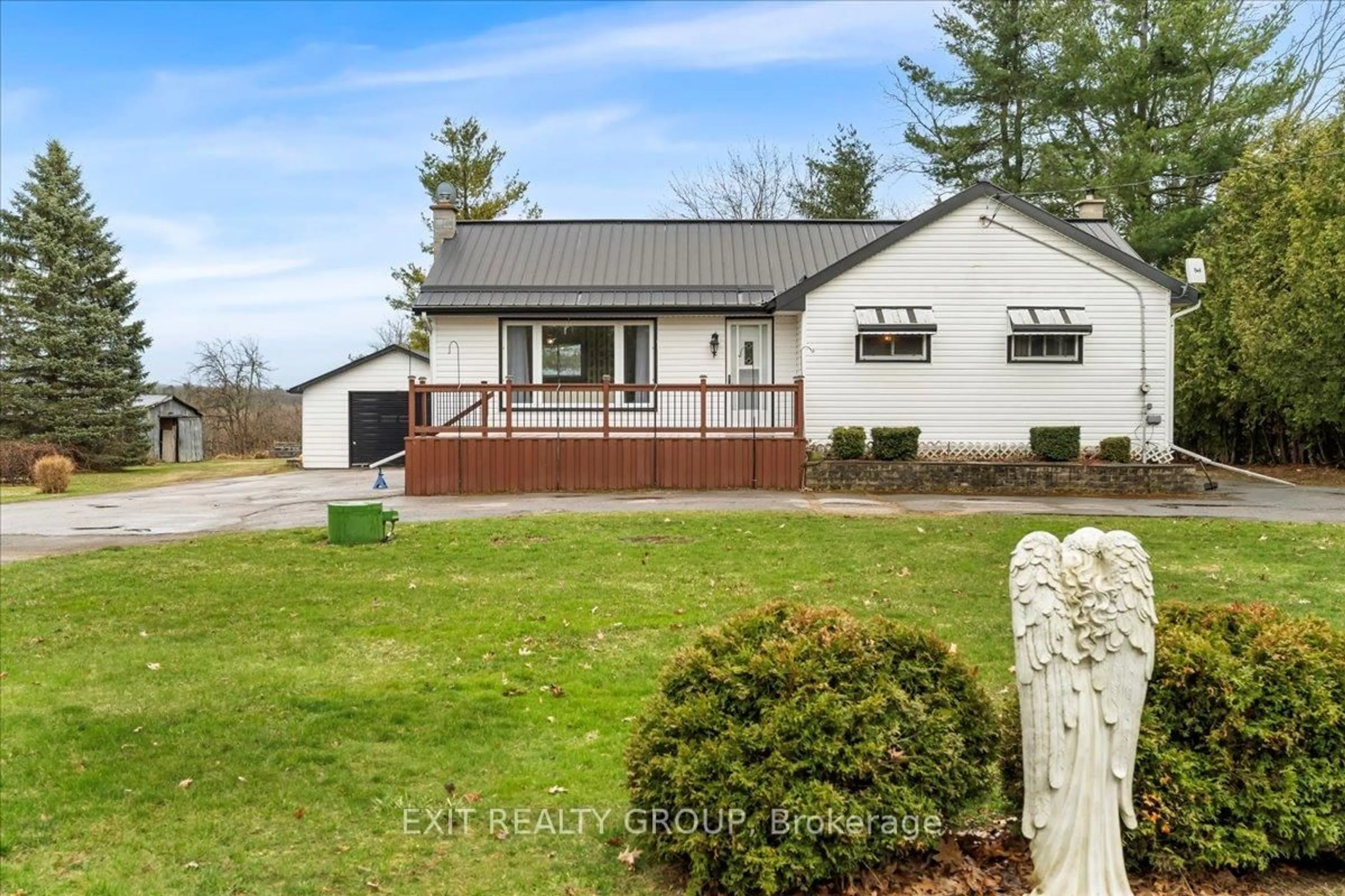 A pic from outside/outdoor area/front of a property/back of a property/a pic from drone, unknown for 16577 Telephone Rd, Brighton Ontario K0K 1H0
