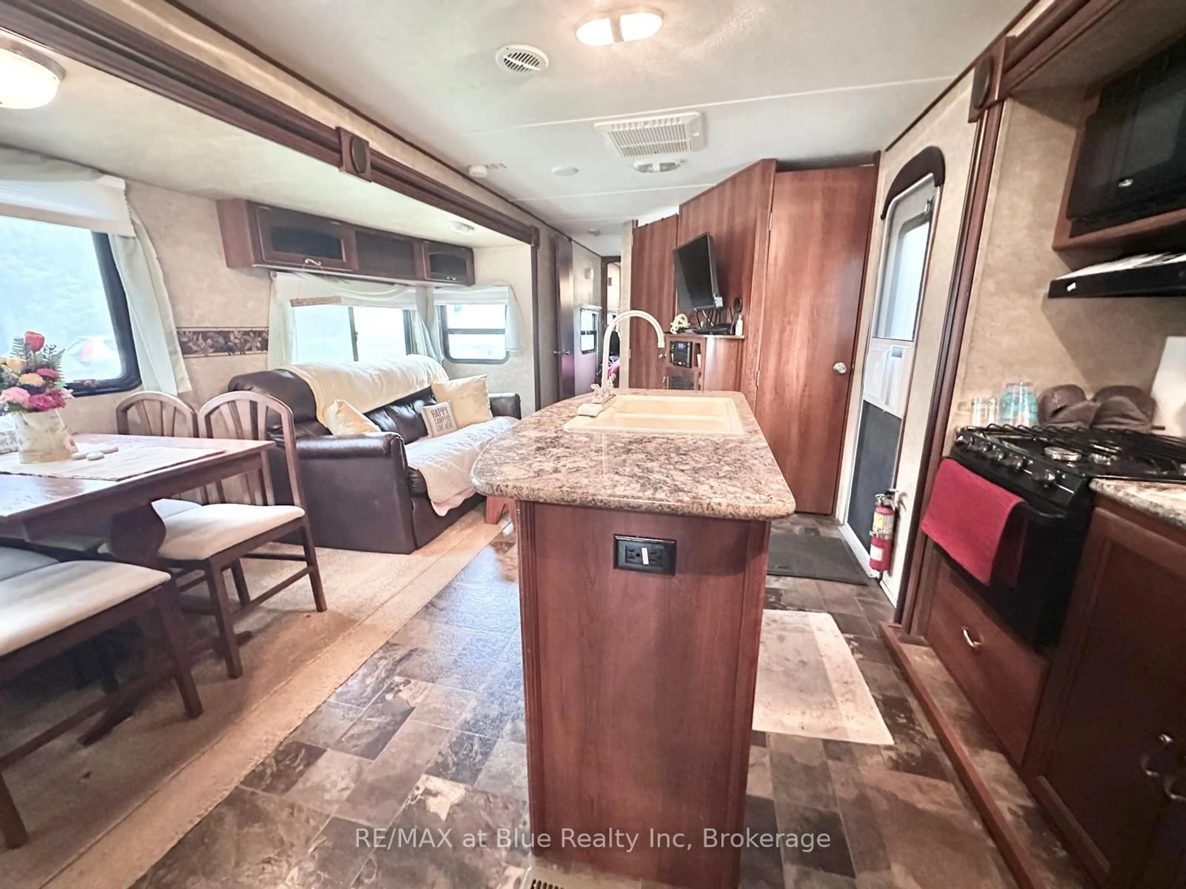 Open concept kitchen, unknown for 7489 SIDEROAD 5 E #S4, Wellington North Ontario N0G 2L0