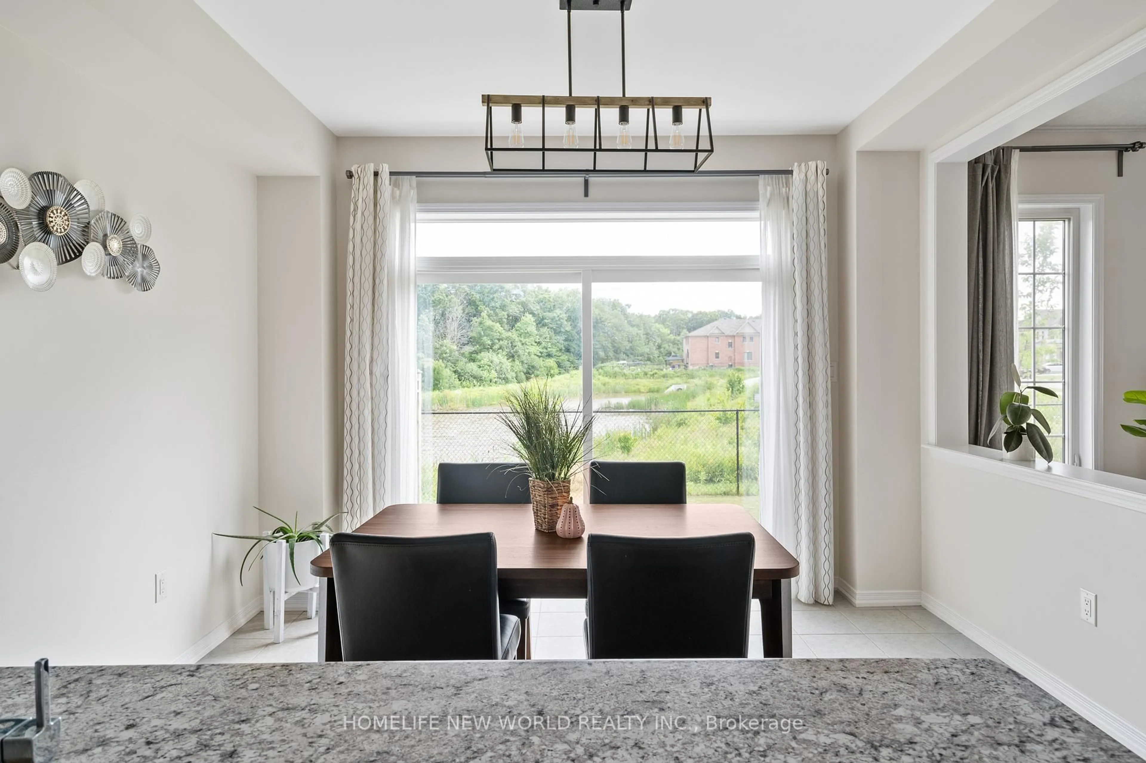 Dining room, ceramic/tile floor for 7705 Shadbush Lane, Niagara Falls Ontario L2H 3R3