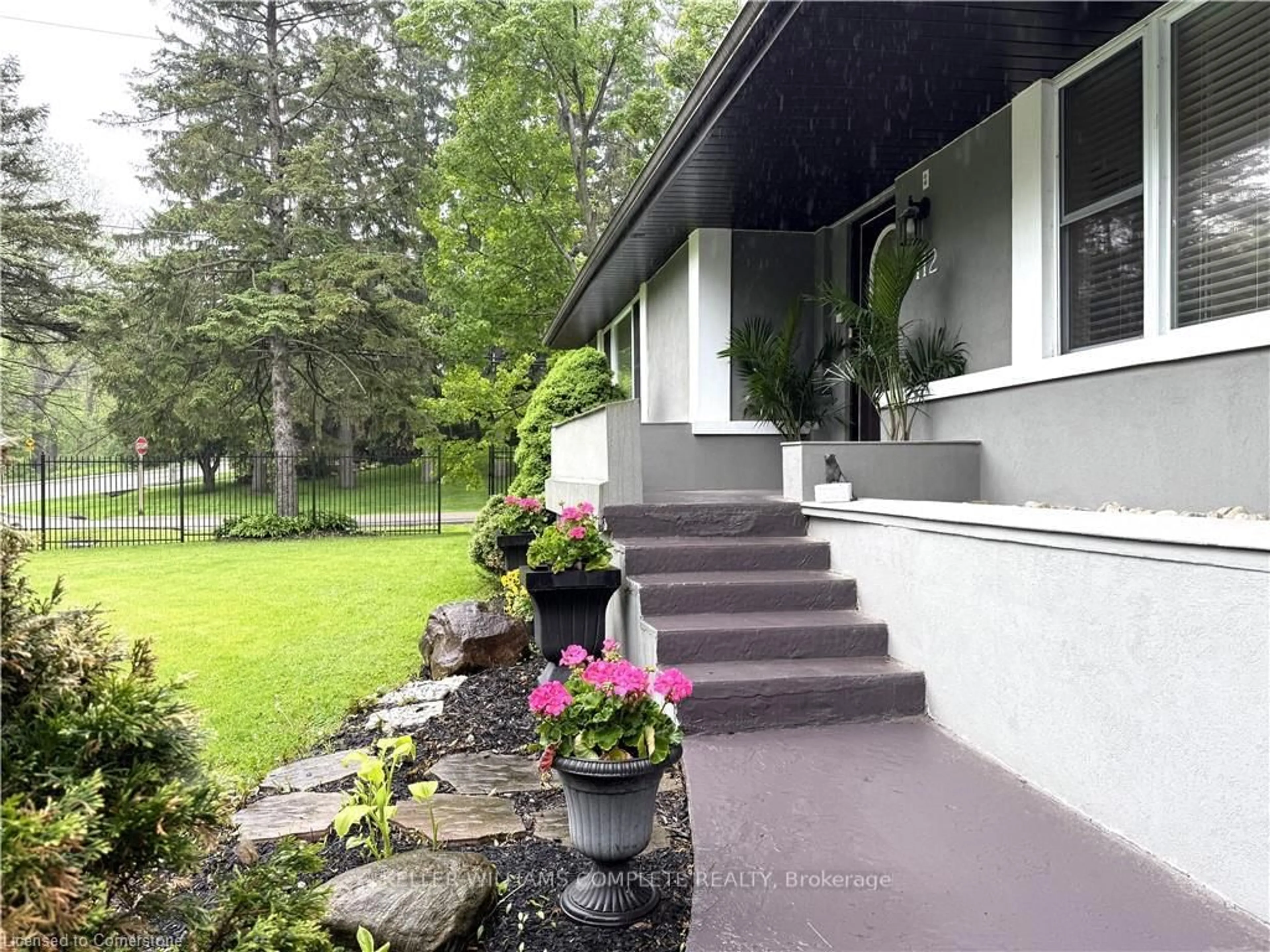 Unknown for 112 Sulphur Springs Rd, Hamilton Ontario L9G 1M1