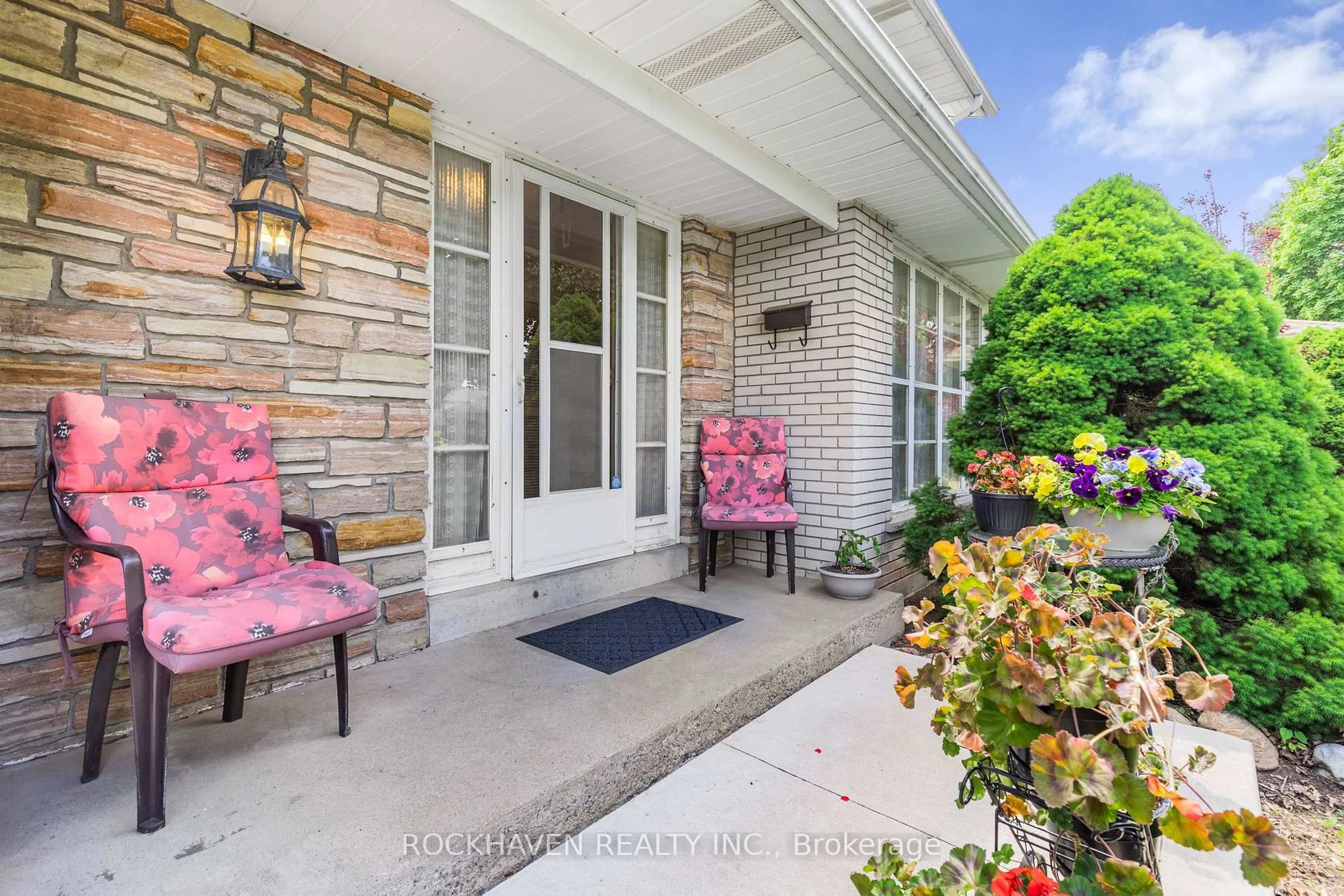 Unknown for 17 Ramsgate Dr, Hamilton Ontario L8G 3V4